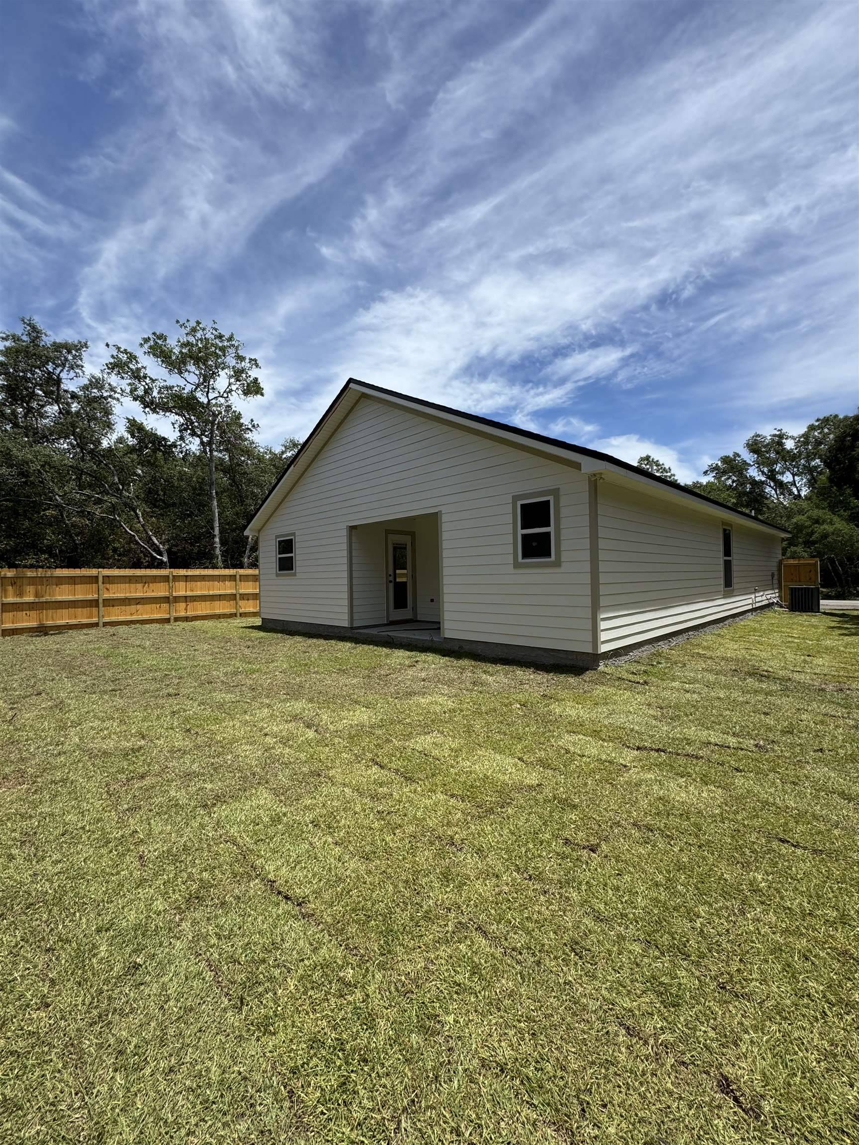 Crawfordville, FL 32327,767 Wakulla Arran Road