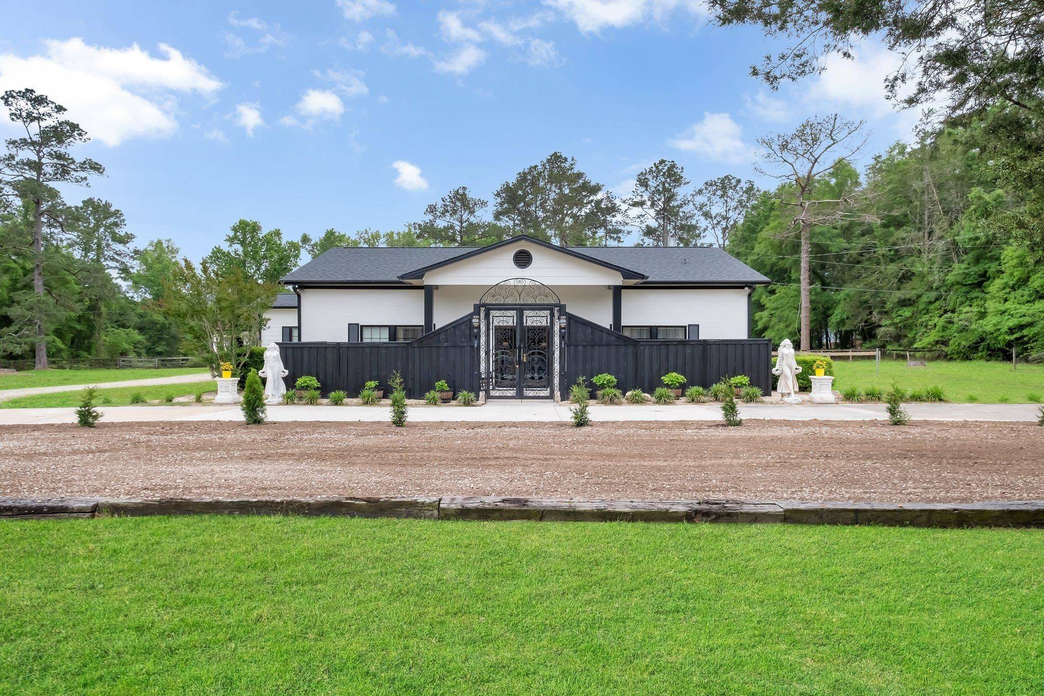 Havana, FL 32333,5902 Shady Rest Road