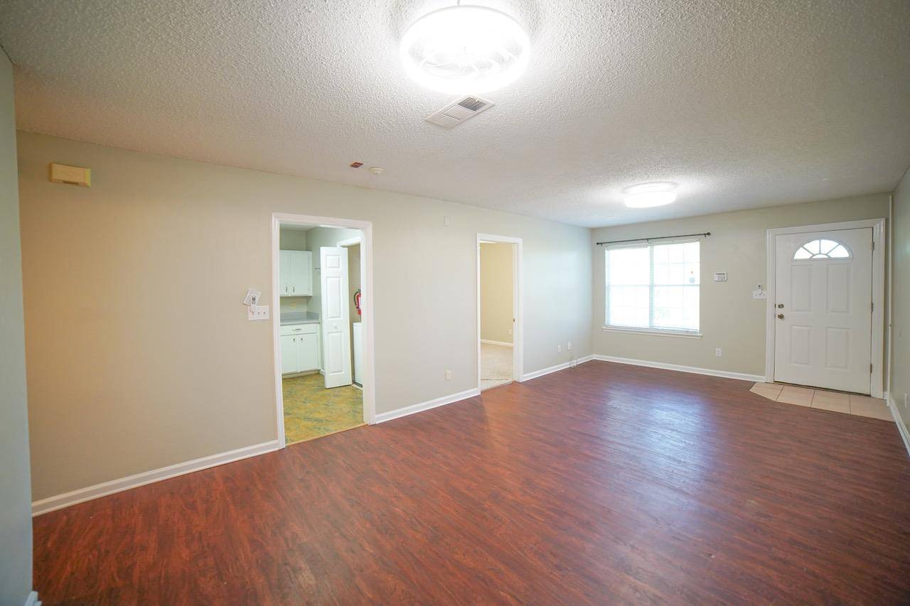 Tallahassee, FL 32304,1100 Green Tree Court #F