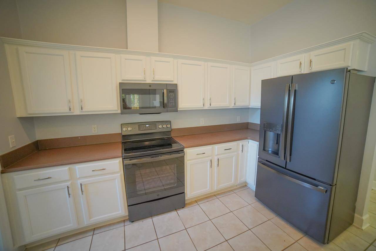 Tallahassee, FL 32311,5569 Hampton Hill Circle