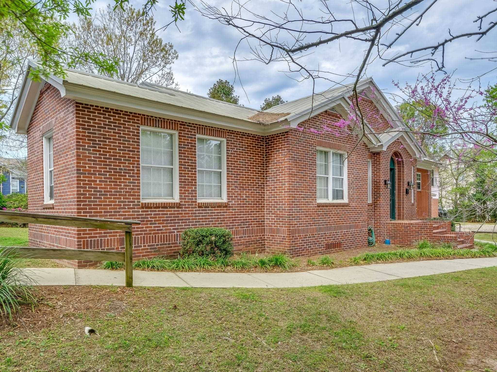 Tallahassee, FL 32304,220 Rivoli Road