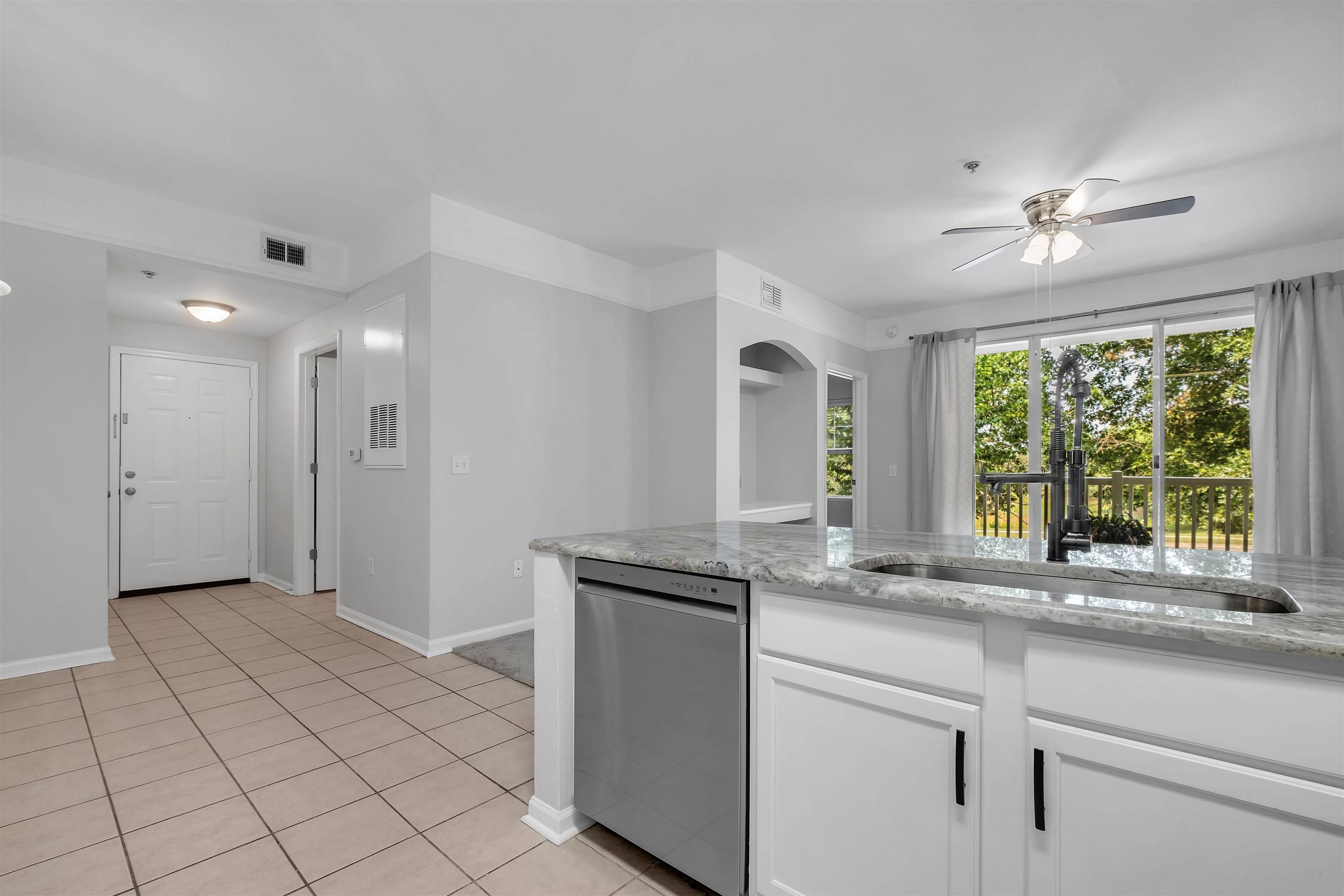 Tallahassee, FL 32312,2801 Chancellorsville Drive #1218