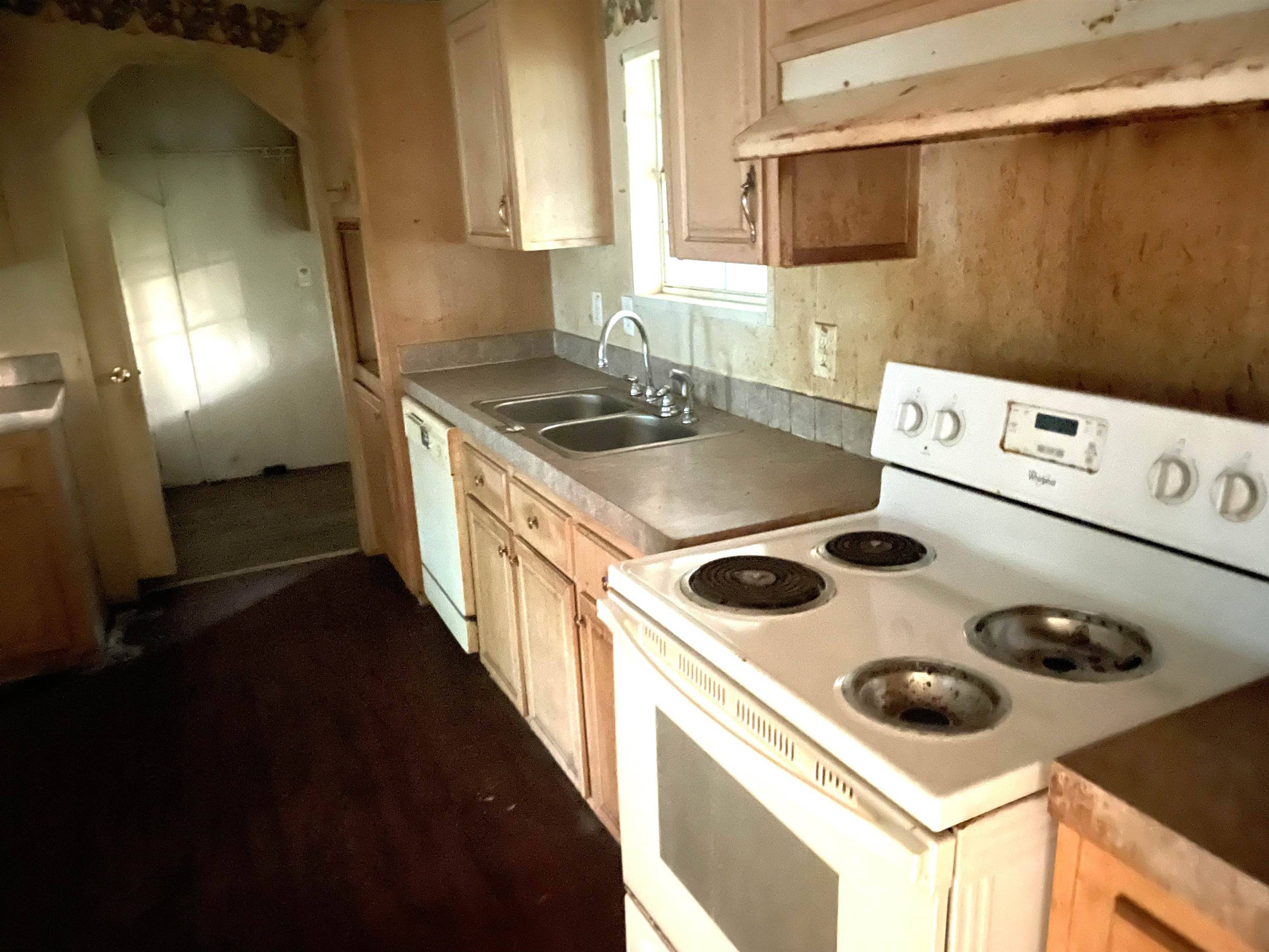Quincy, FL 32351,3809 High Bridge Road