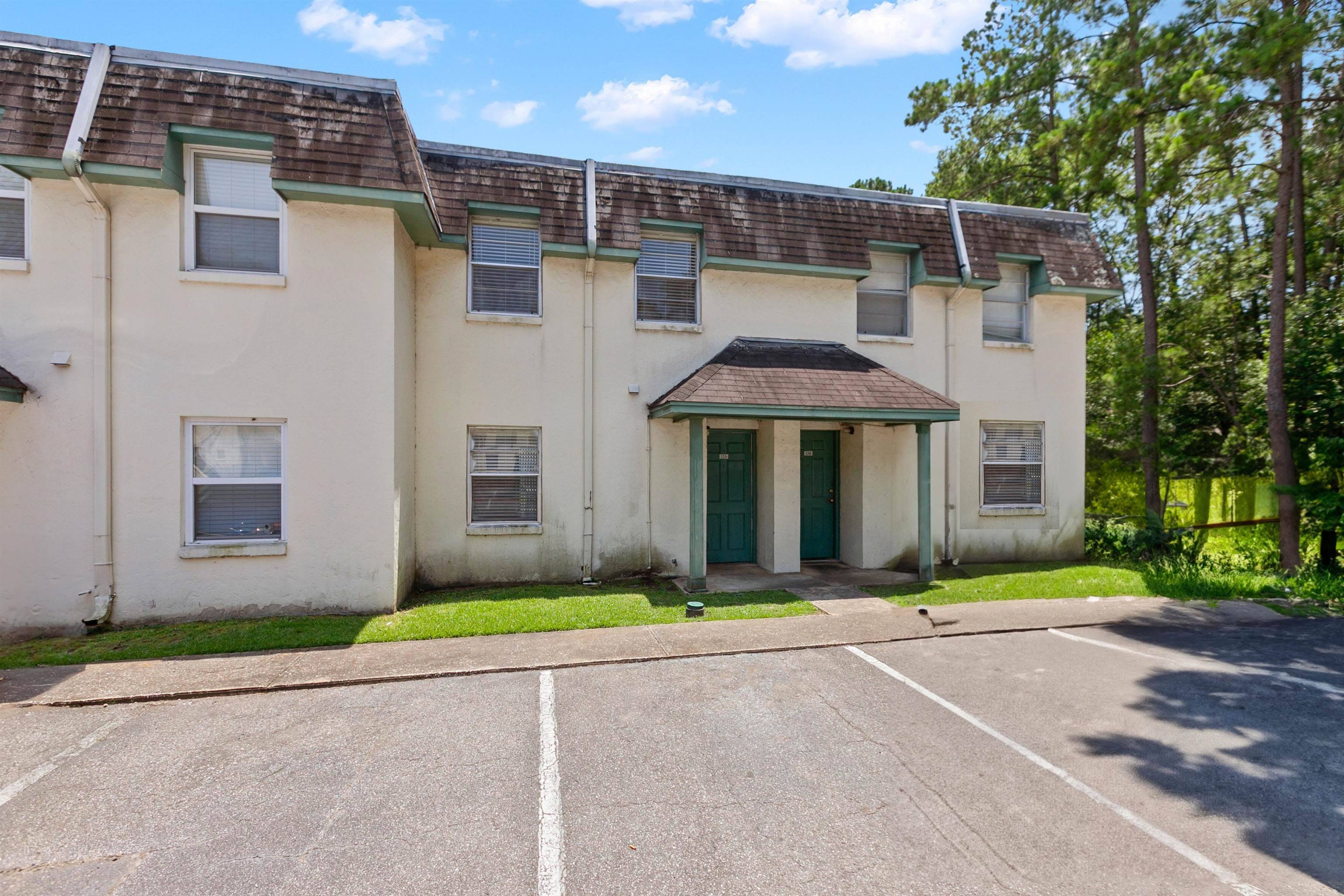 Tallahassee, FL 32304,2325 W Pensacola #135 Street #135