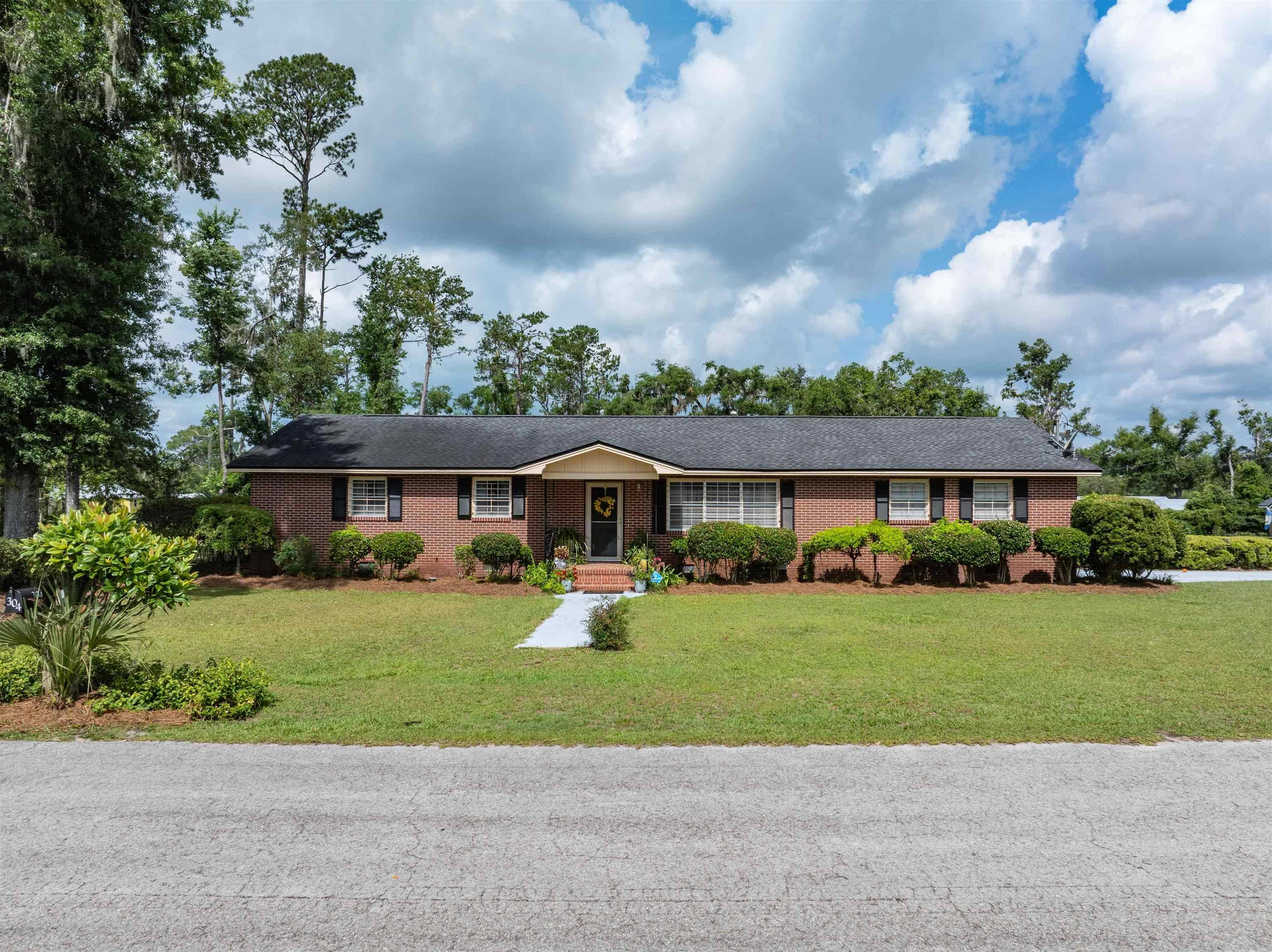 Madison, FL 32340,304 SE Sullivan Avenue