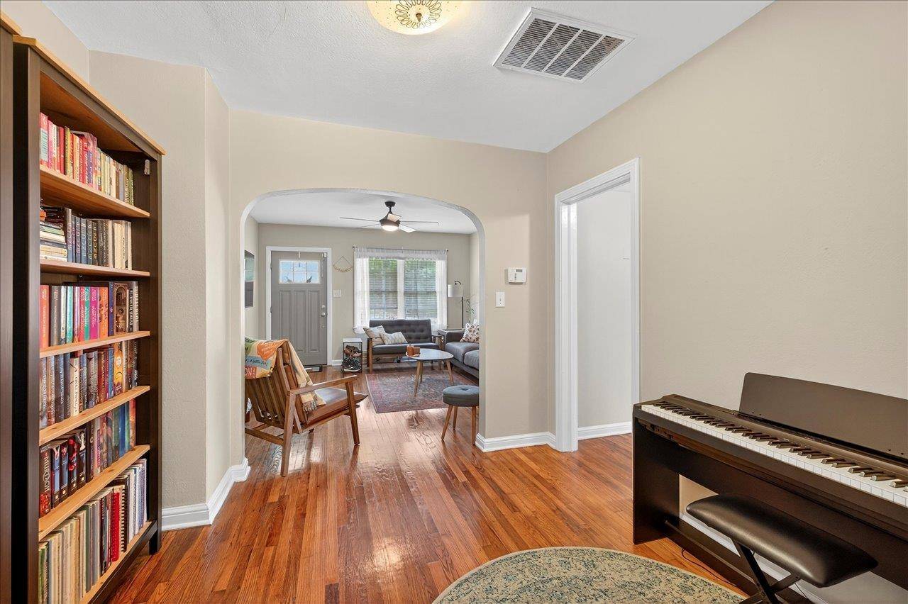 Tallahassee, FL 32301,1454 S Gadsden Street #-