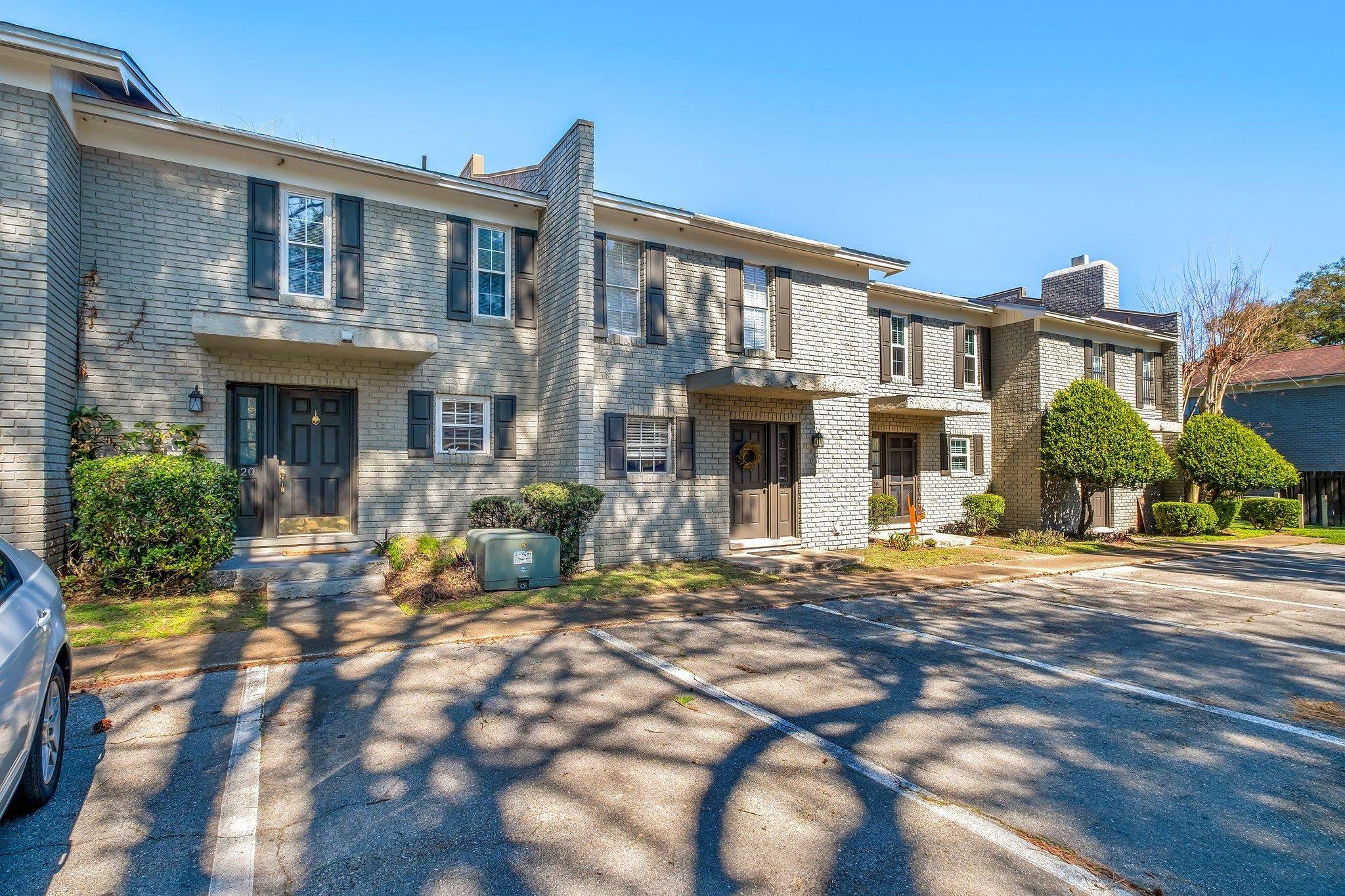 Tallahassee, FL 32308,1625 Centerville Road #20