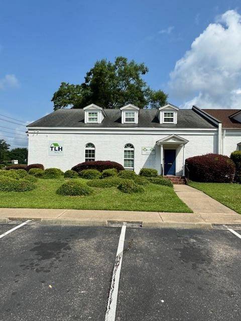 Tallahassee, FL 32308,1909 NE Capital Circle #100 & 200