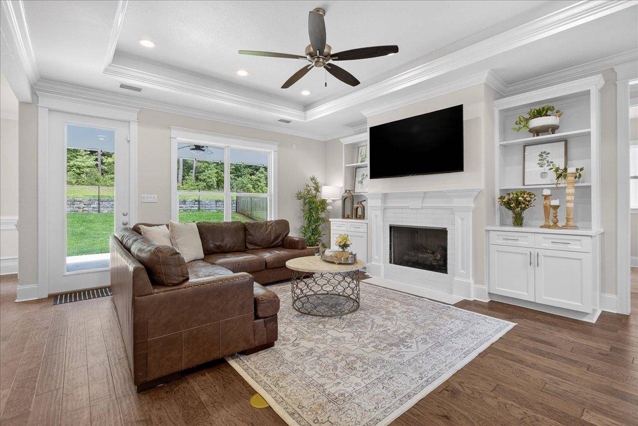 Tallahassee, FL 32312,522 Knotted Pine Drive