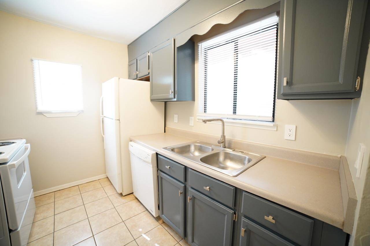 Tallahassee, FL 32303,2741 W Tharpe Street