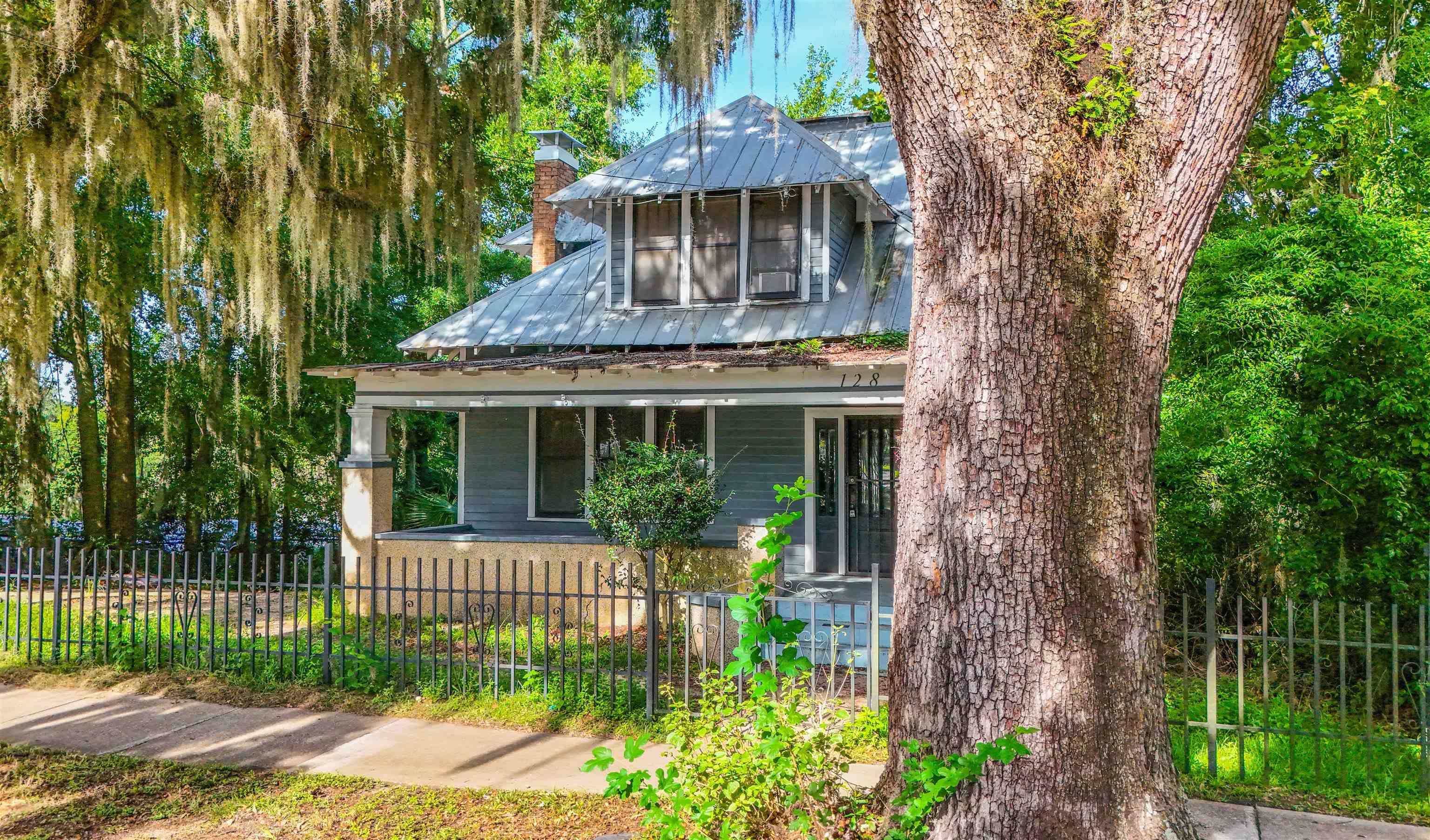 Tallahassee, FL 32301,128 N Bronough Street