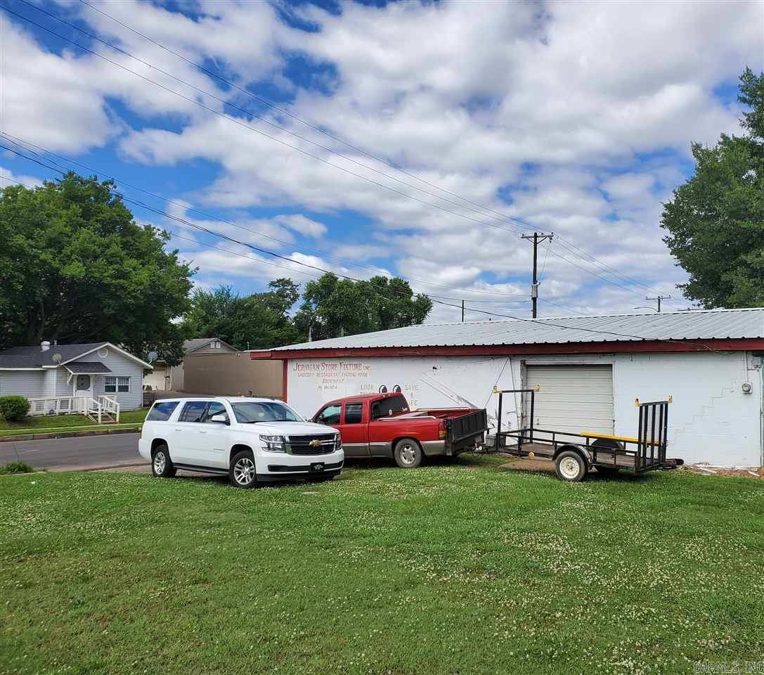 North Little Rock, AR 72114,809 E Washington
