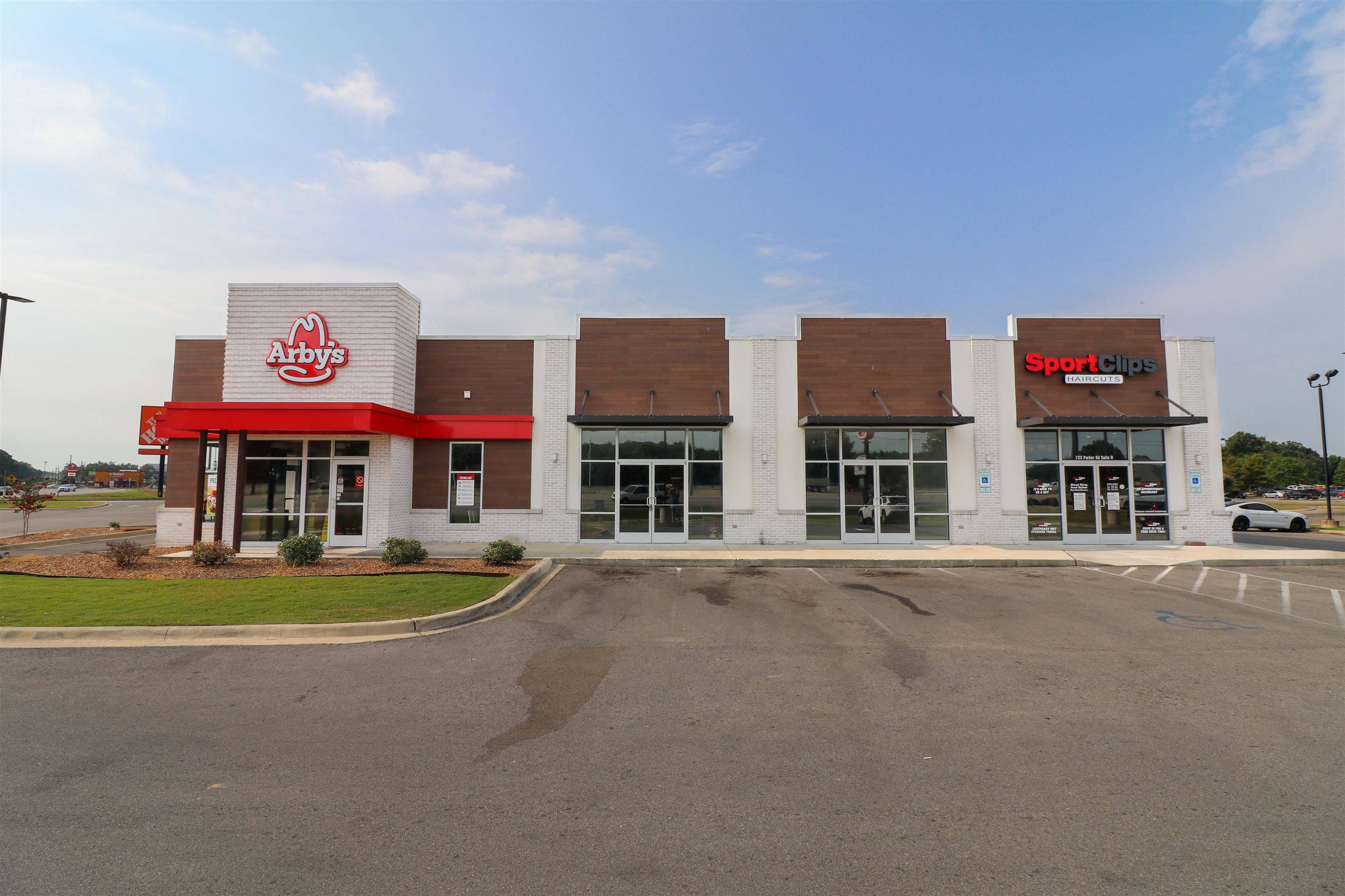 Jonesboro, AR 72404,723 E Parker Rd Suite C