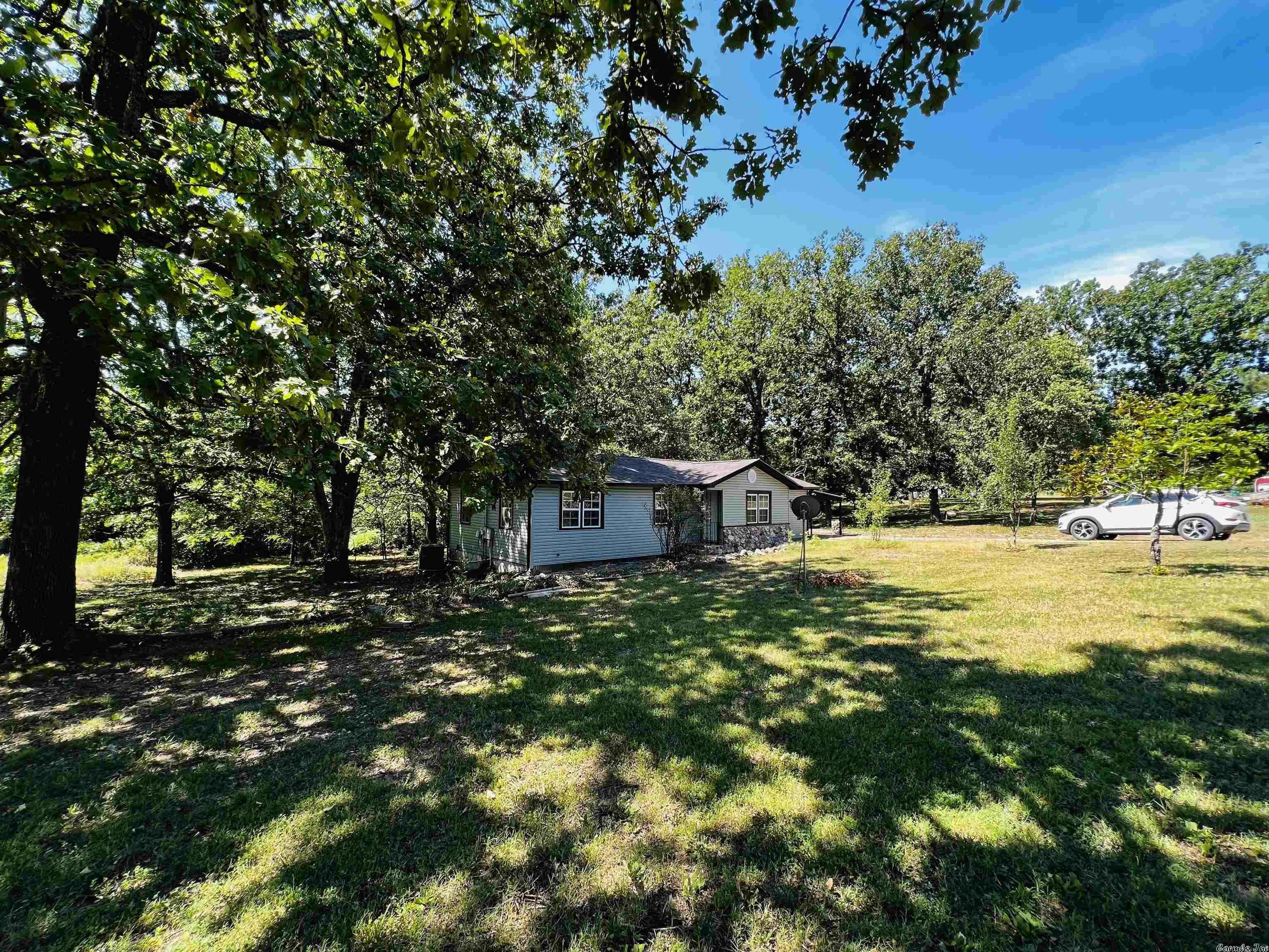 Hardy, AR 72542,39 Arkansaw Traveler Road