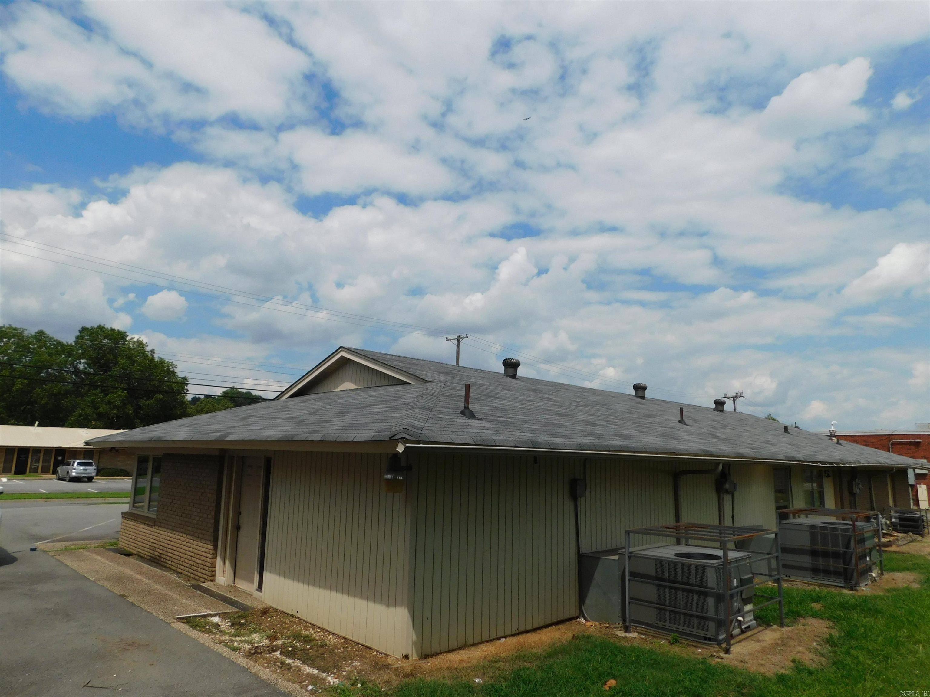 North Little Rock, AR 72214,406 W 26th Street