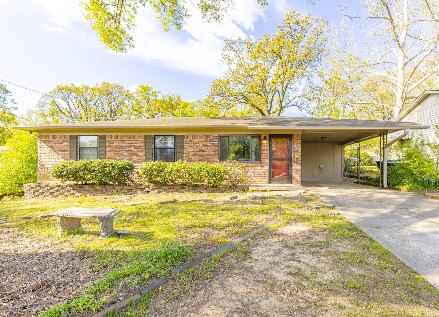 Little Rock, AR 72205,9922 Brooks Lane