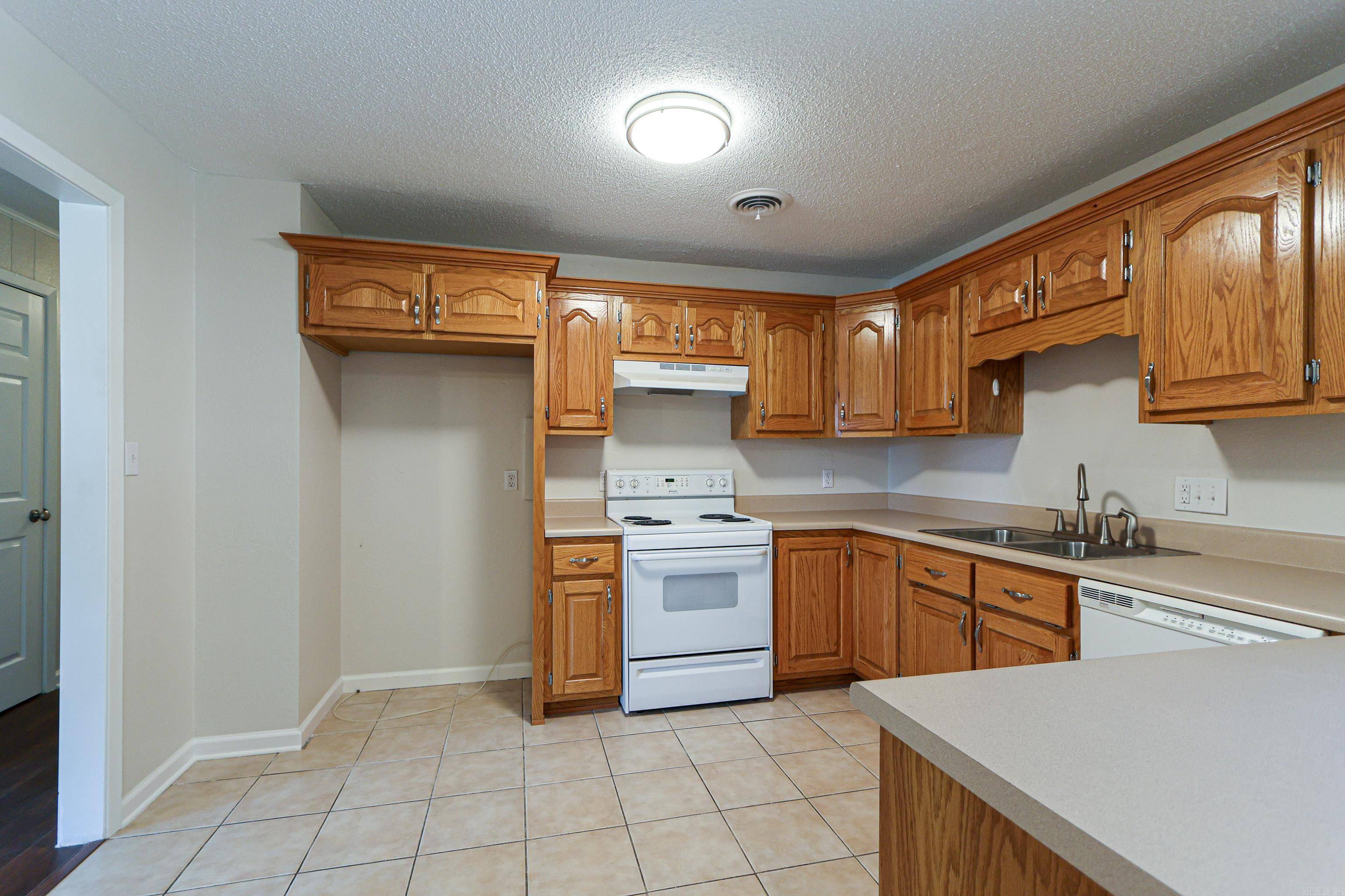 Paragould, AR 72450,2601 HATCHER