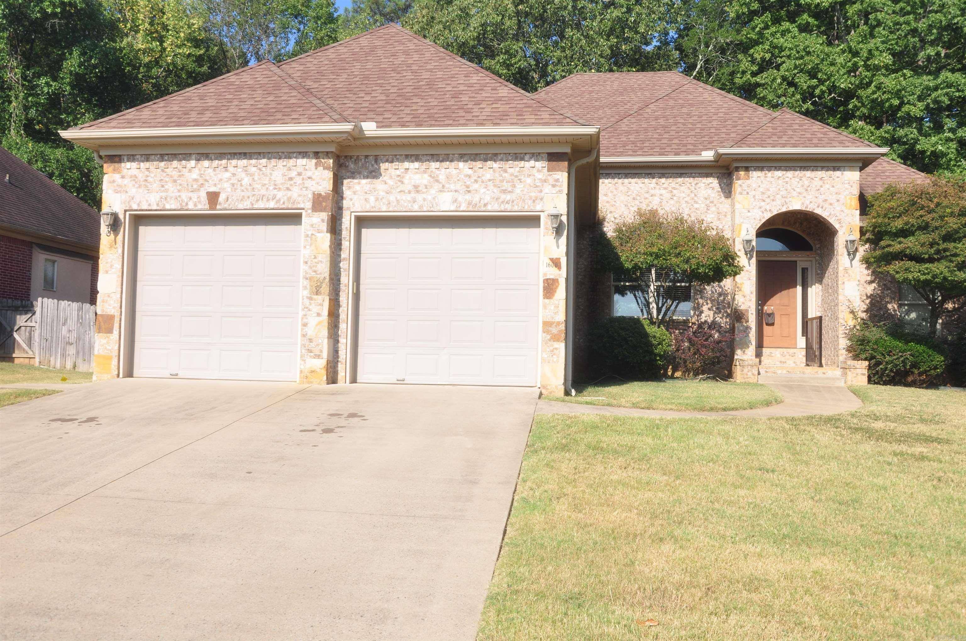 Little Rock, AR 72204,1600 Kanis Village Drive