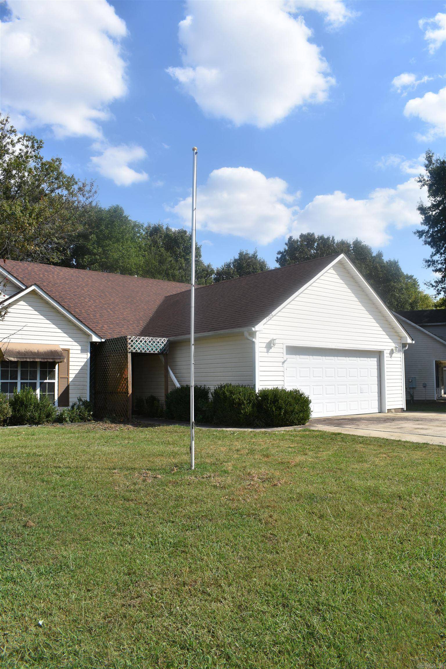 Jonesboro, AR 72405,1706 Hibiscus