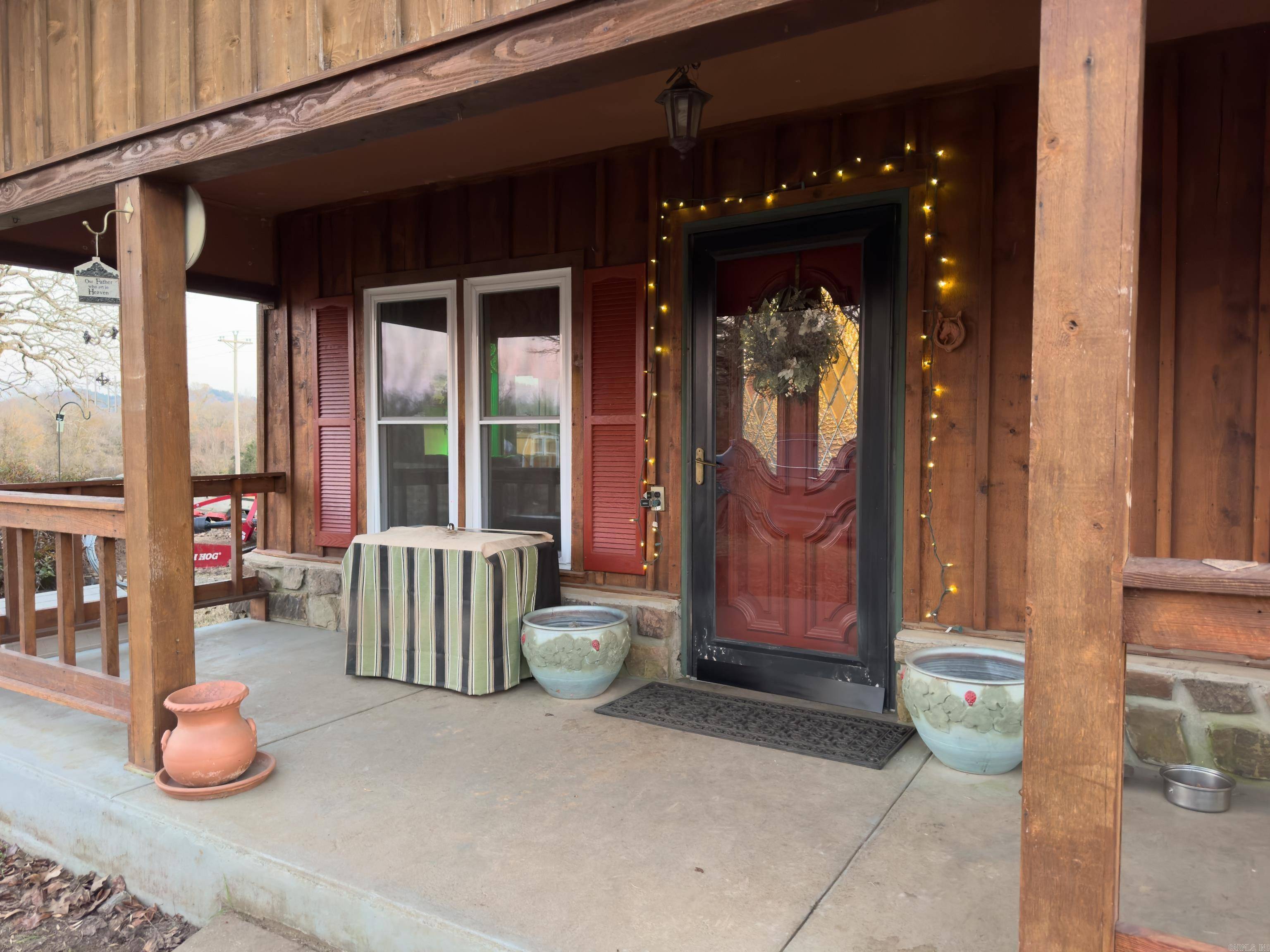 Mena, AR 71953,118 Polk Road 665