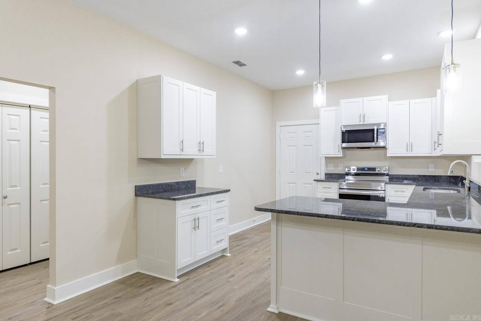 Little Rock, AR 72204,910 Lewis Street