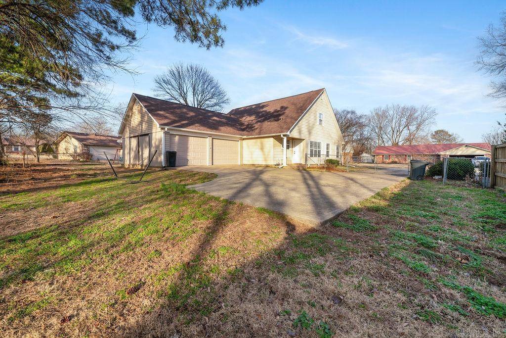 Searcy, AR 72143,1 Lee Circle