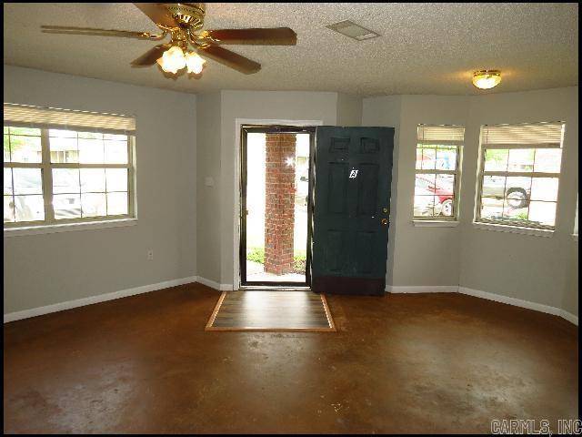 Conway, AR 72034,380 S Davis Unit A