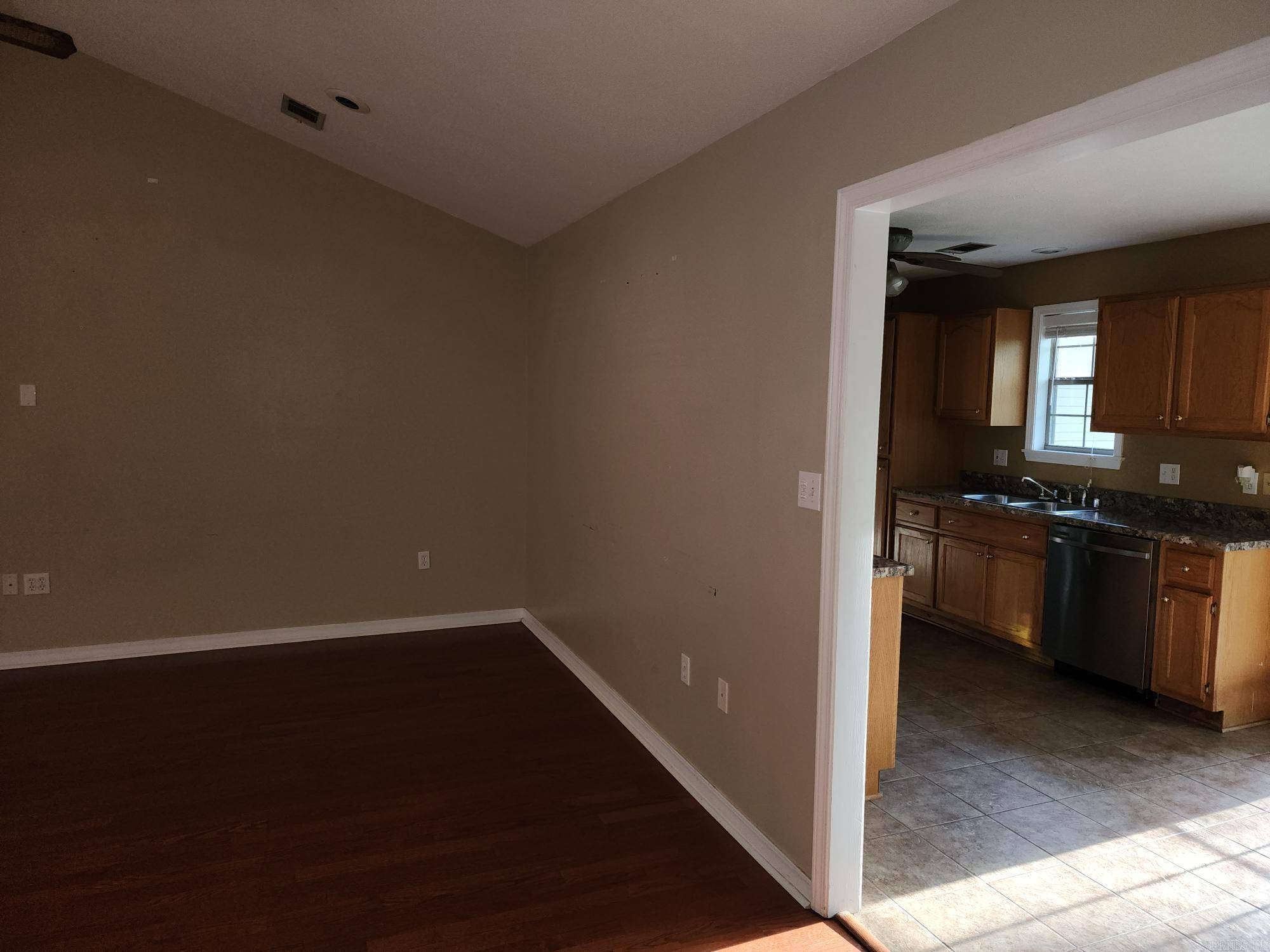 Searcy, AR 72143,99 Lelia Lane