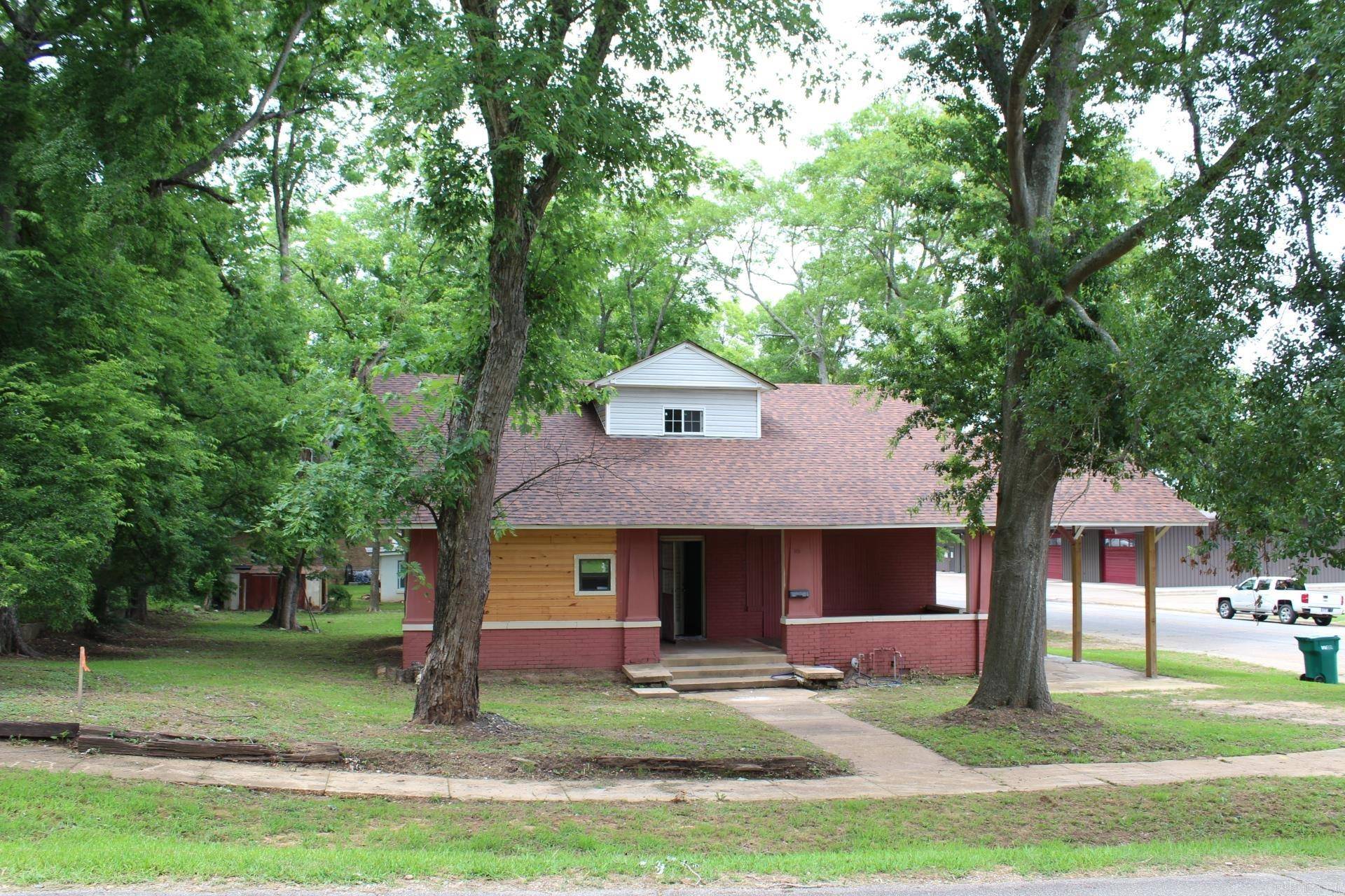 Nashville, AR 71852-9999,202 W Clark Street
