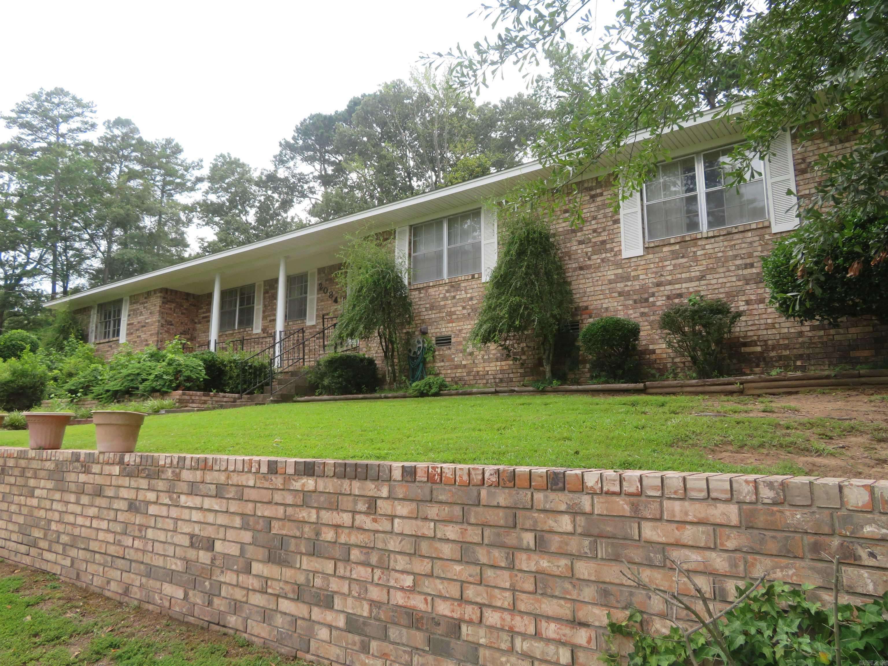 Arkadelphia, AR 71923-2921,2084 Elaine Circle