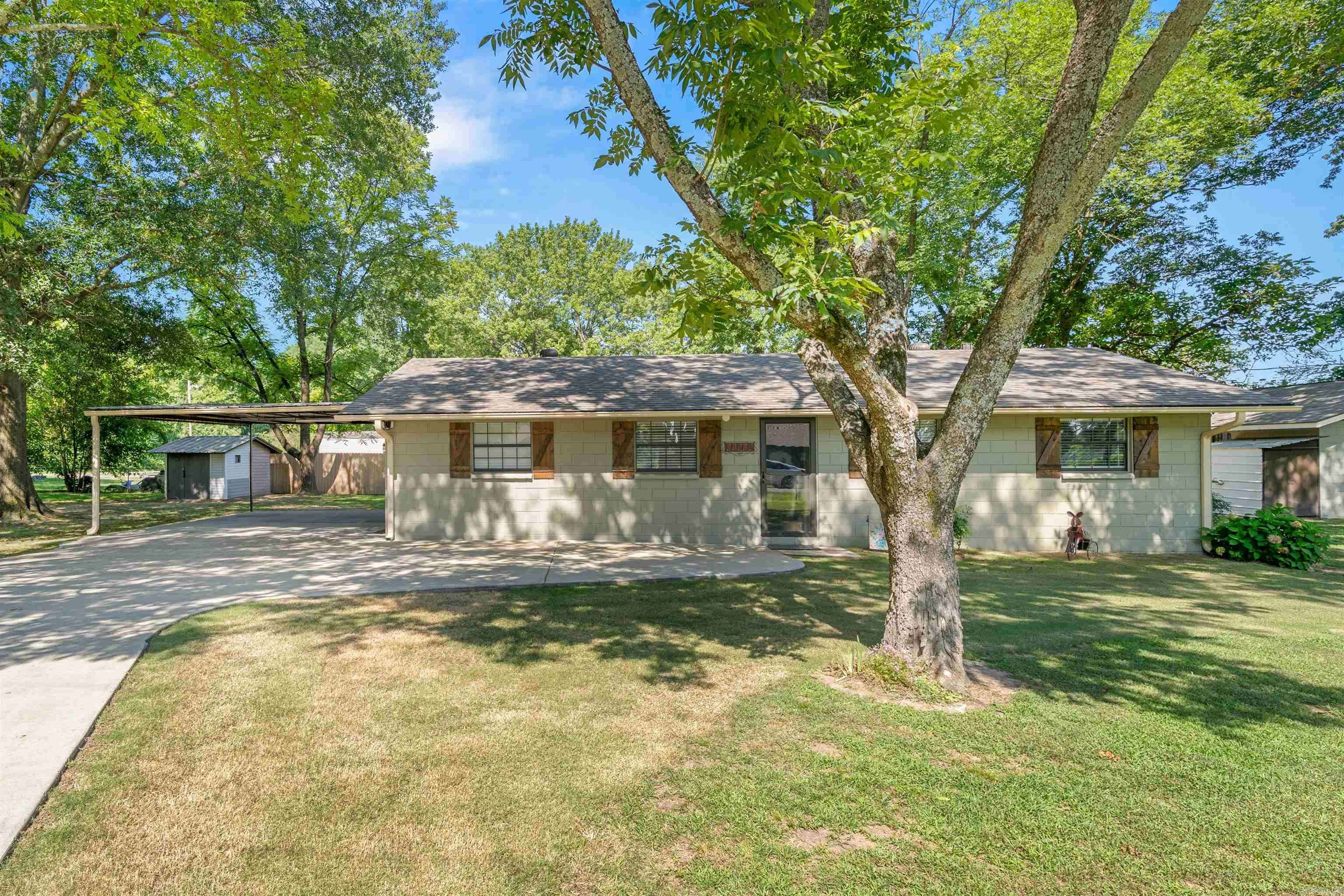 Scott, AR 72142,10818 River Acres