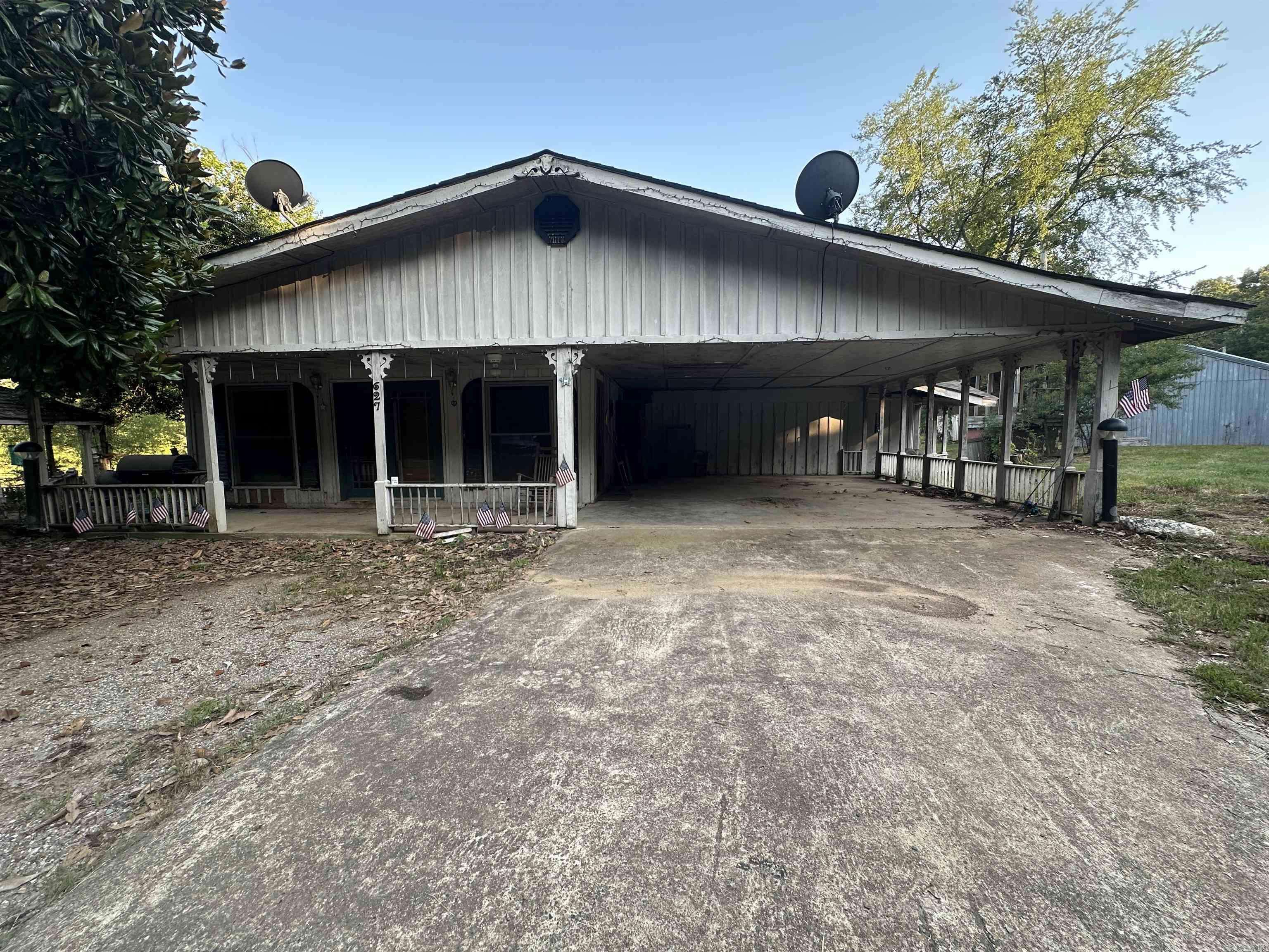 Bonnerdale, AR 71933,627 Old Caddo Gap Rd