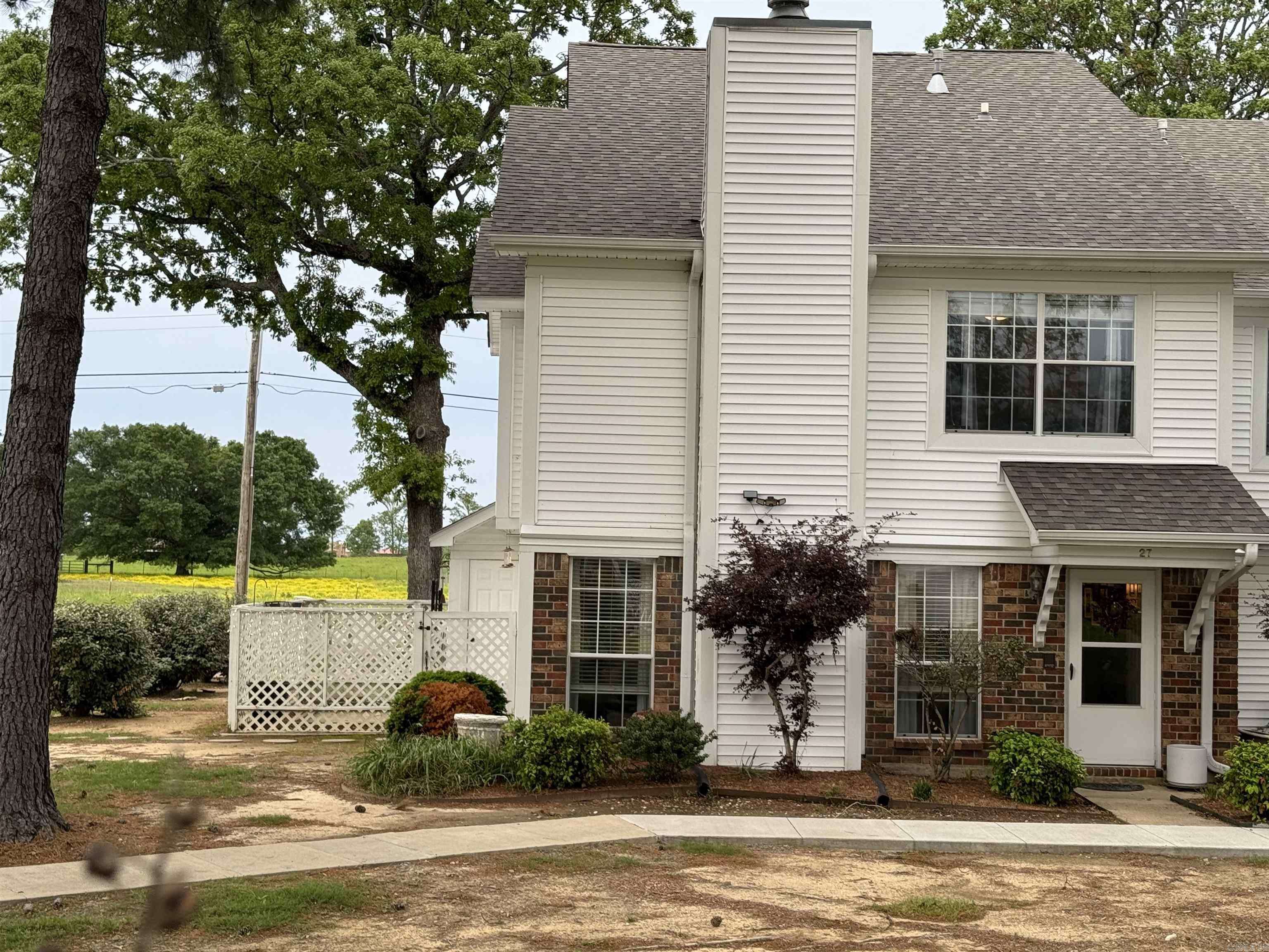Conway, AR 72034,1005 S German Lane #27#27