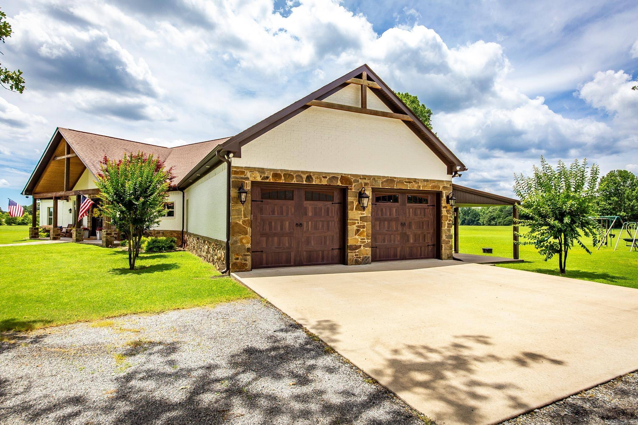 Lonoke, AR 72086,2494 Highway 236 E