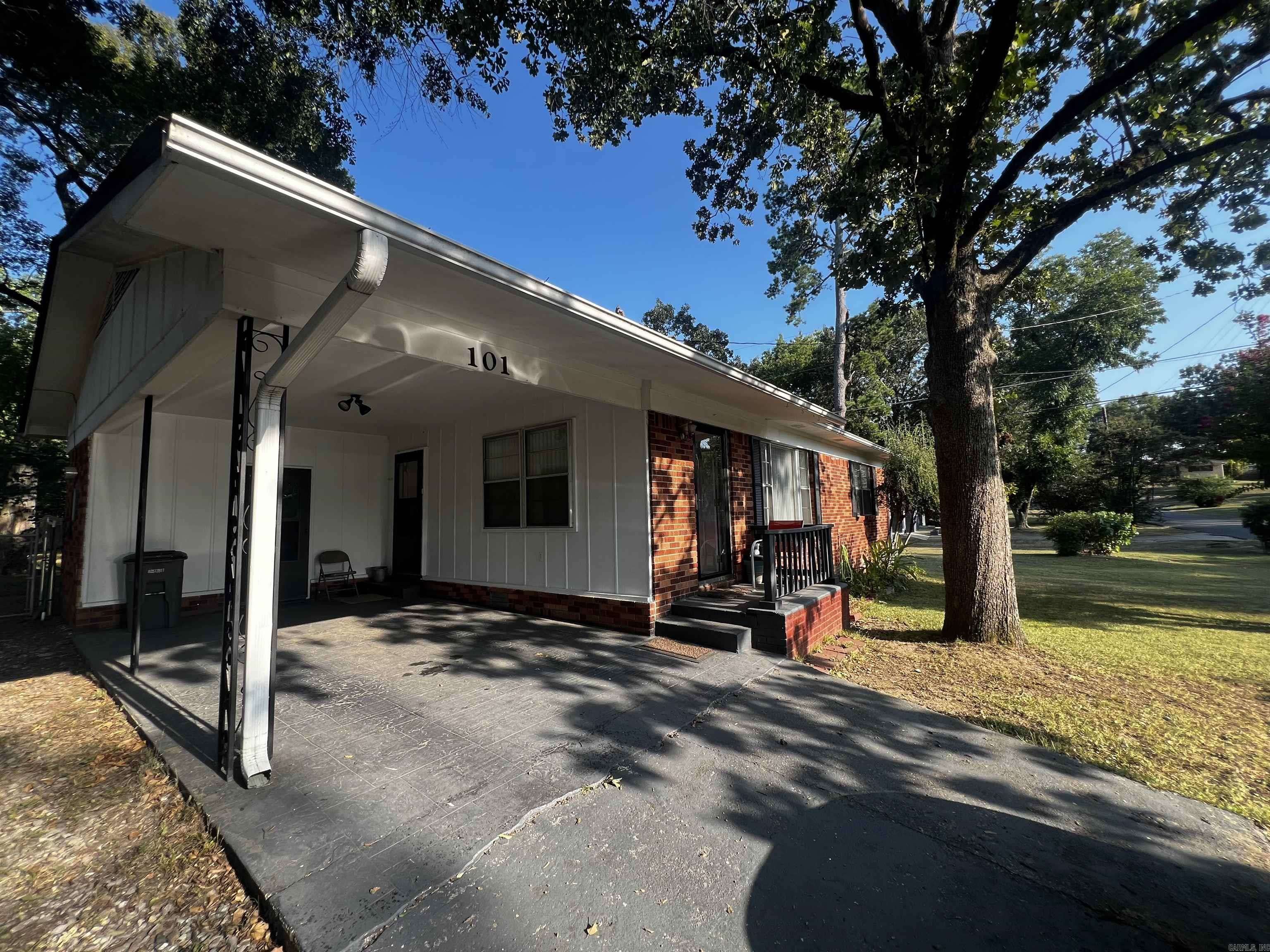 Hot Springs, AR 71913,101 Puttman Street