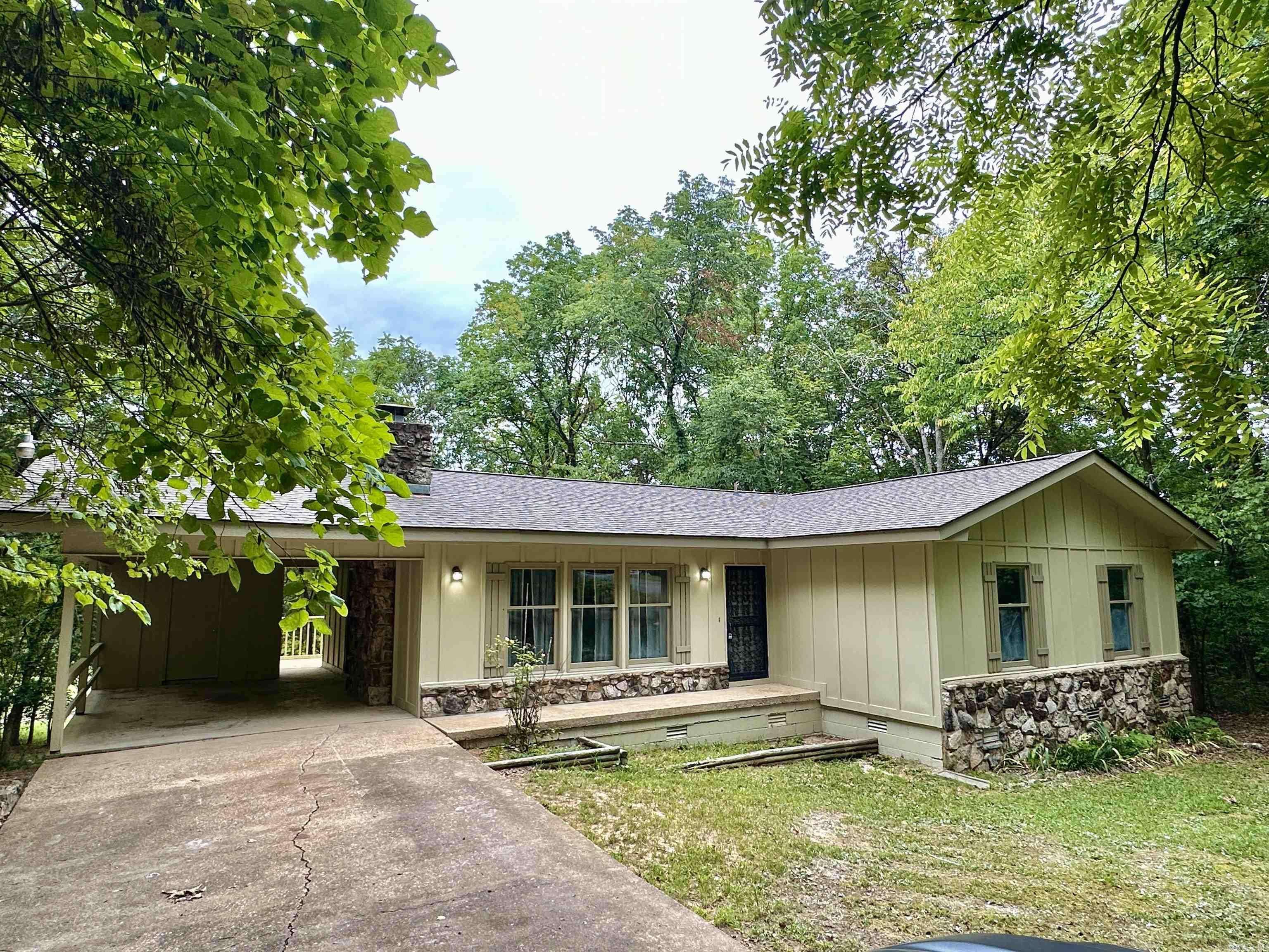 Cherokee Village, AR 72529,115 Cherokee Road