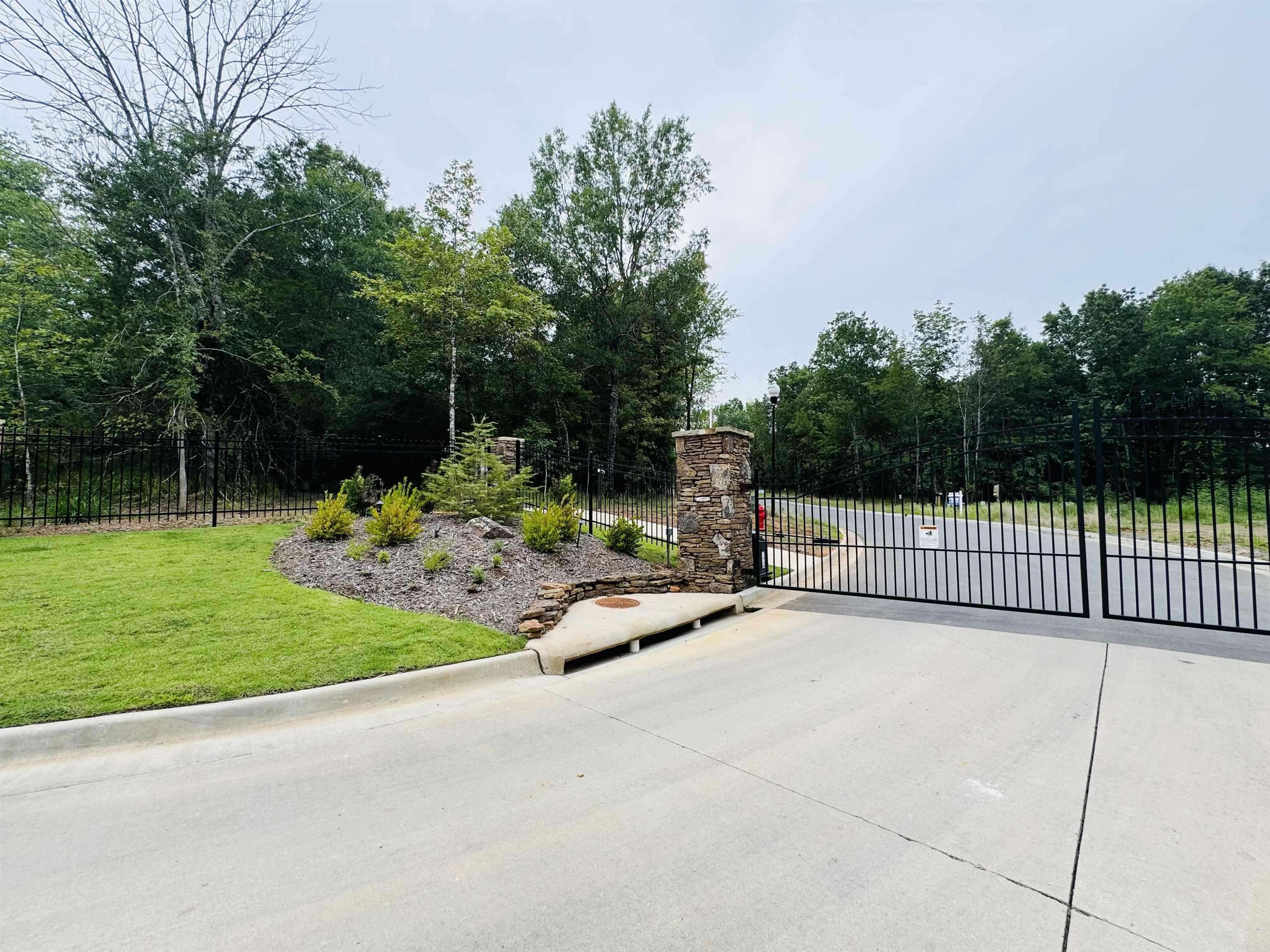 Maumelle, AR 72113,200 SHAGBARK TRAIL