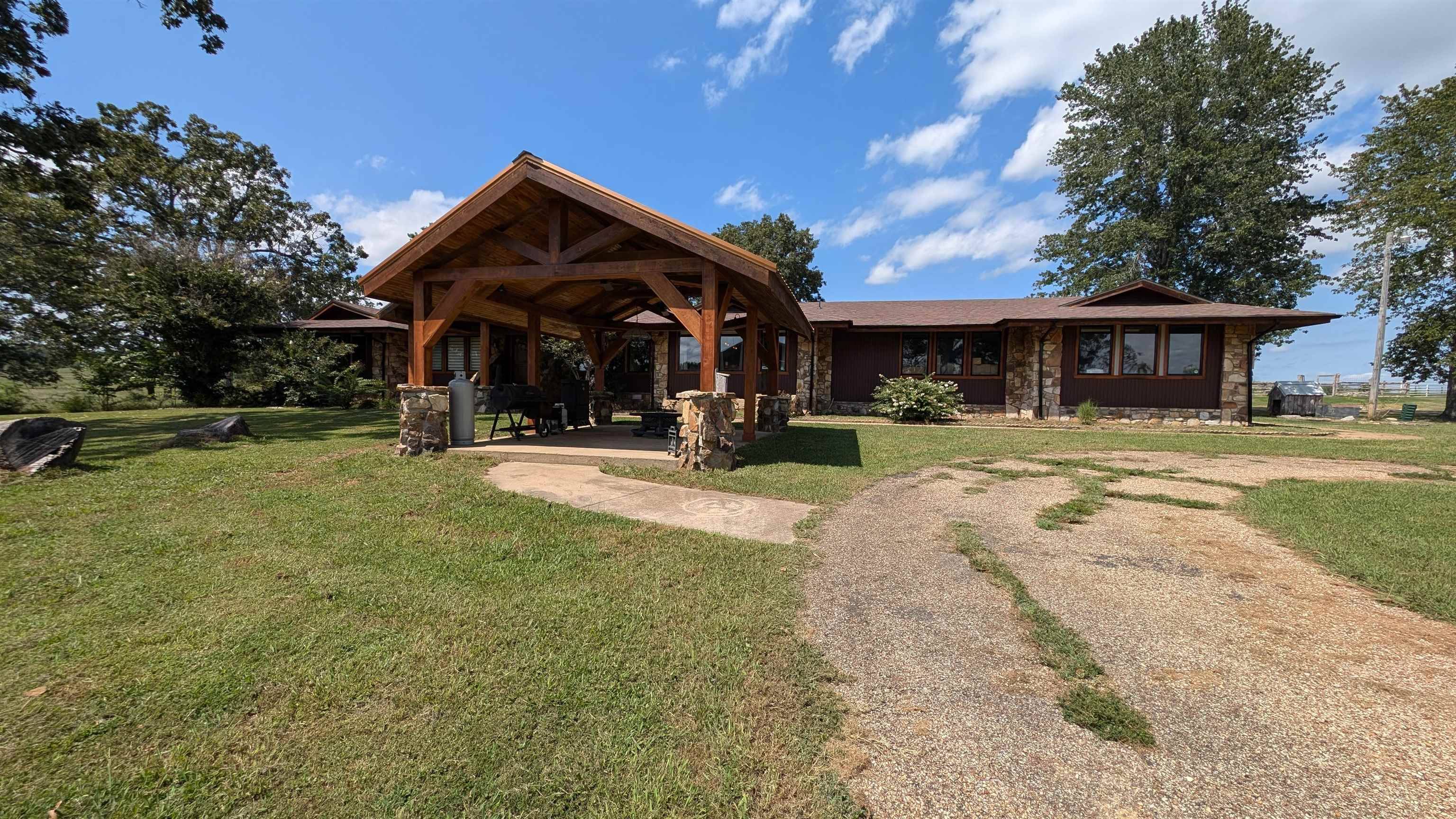 Salem, AR 72576,5146 N 9 Highway
