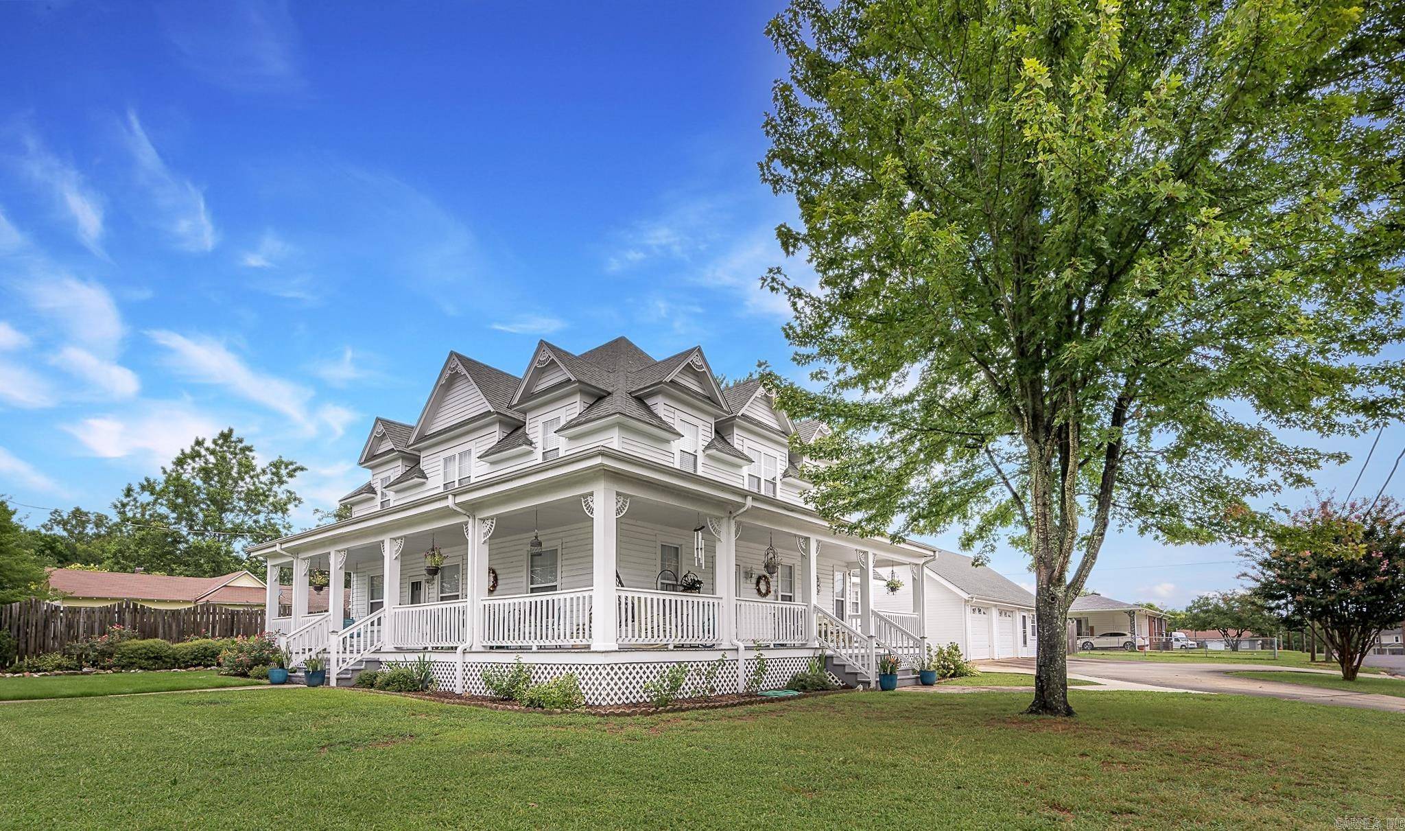 Mena, AR 71953,310 Tenth