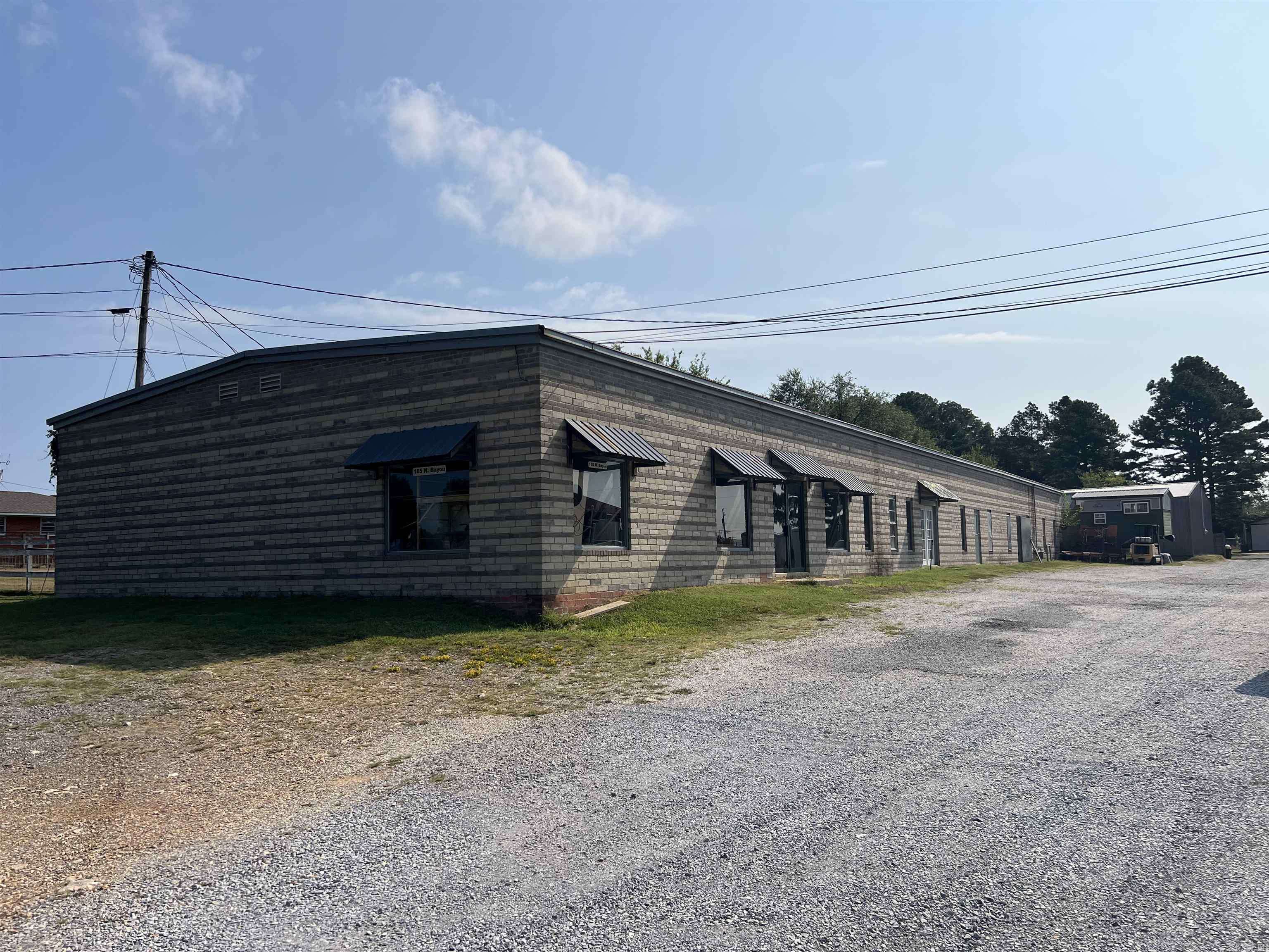 Mountain View, AR 72560,105 N Bayou Drive