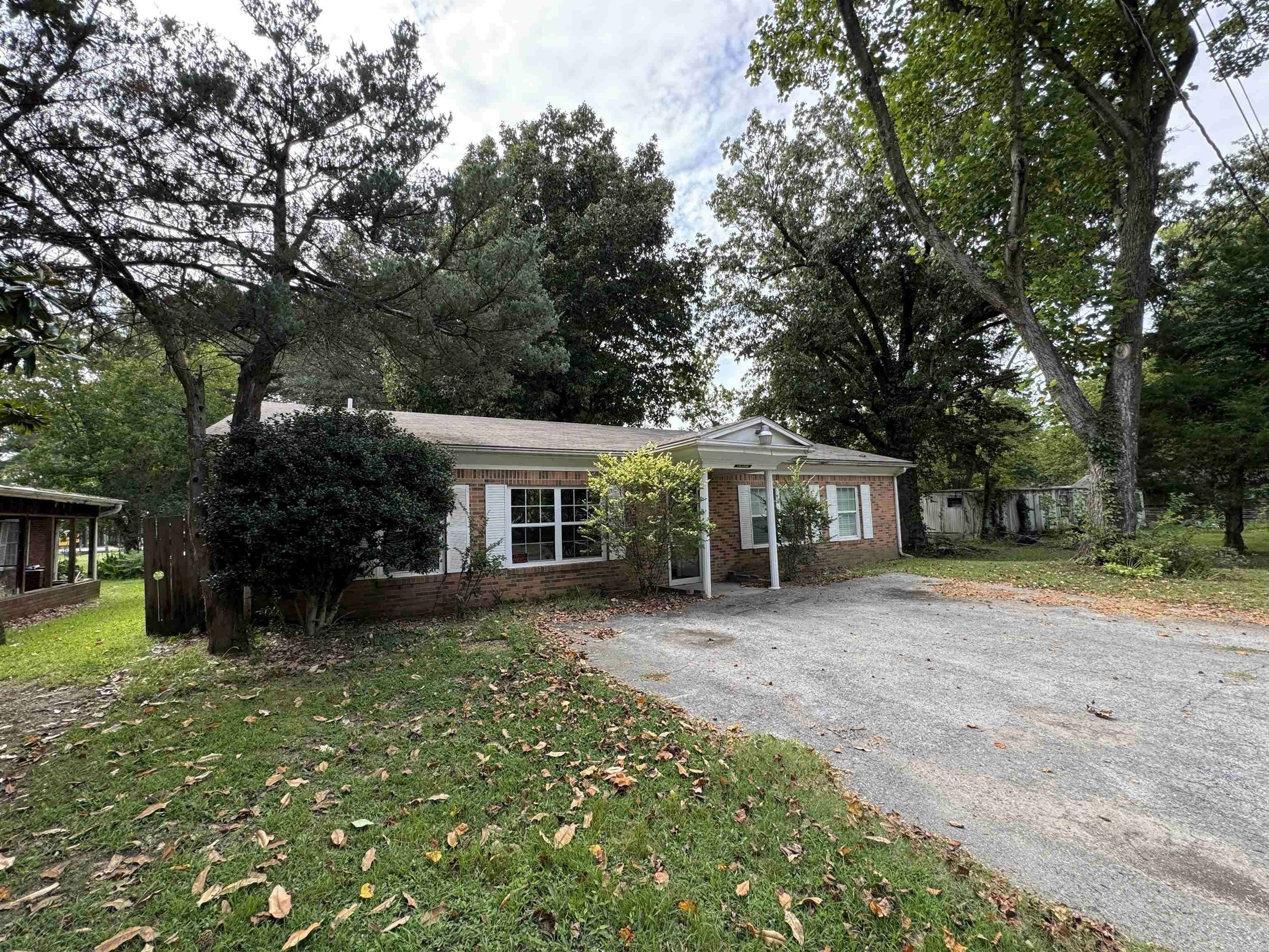 Piggott, AR 72454,153 N Hickory Street
