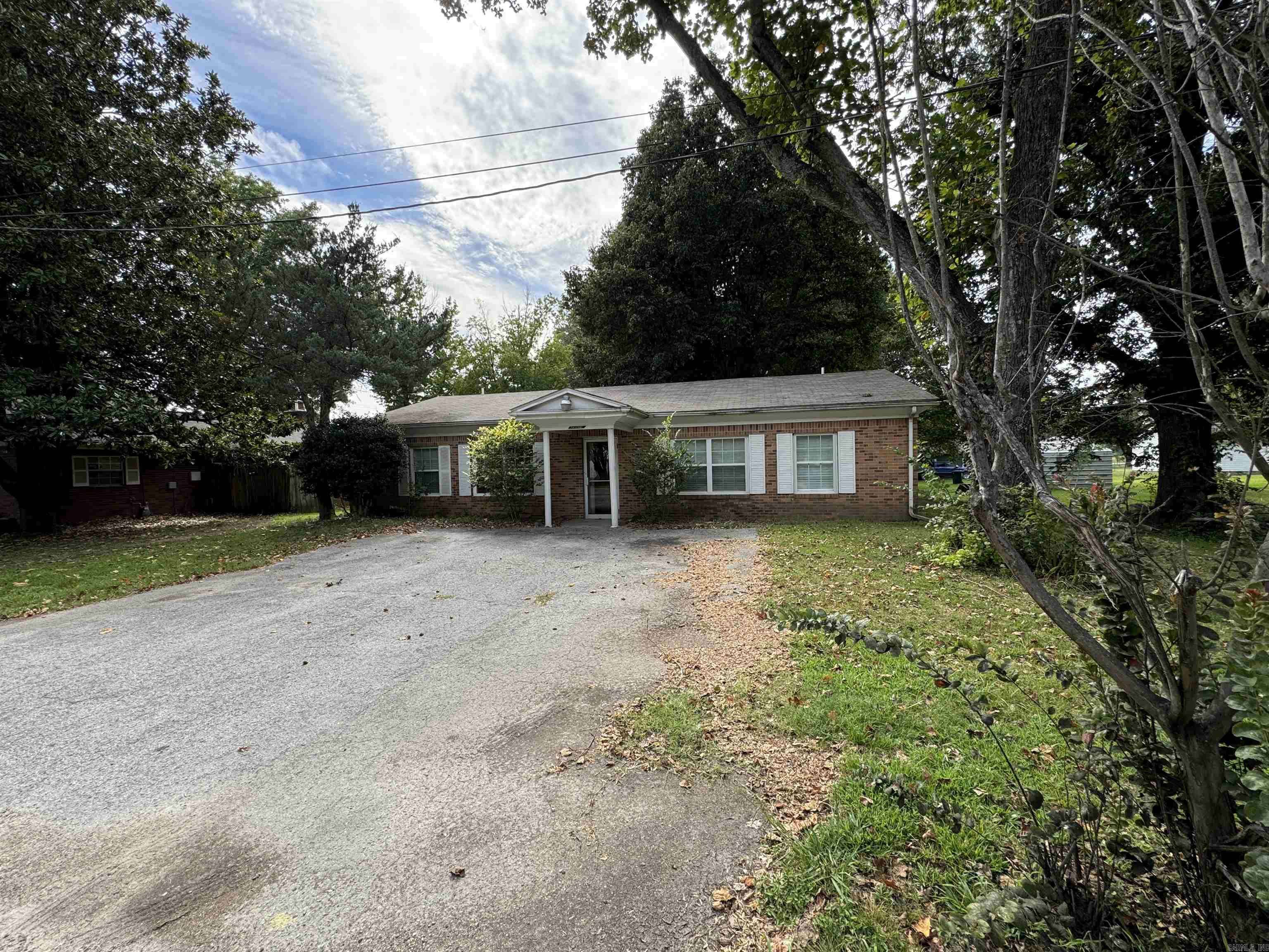 Piggott, AR 72454,153 N Hickory Street