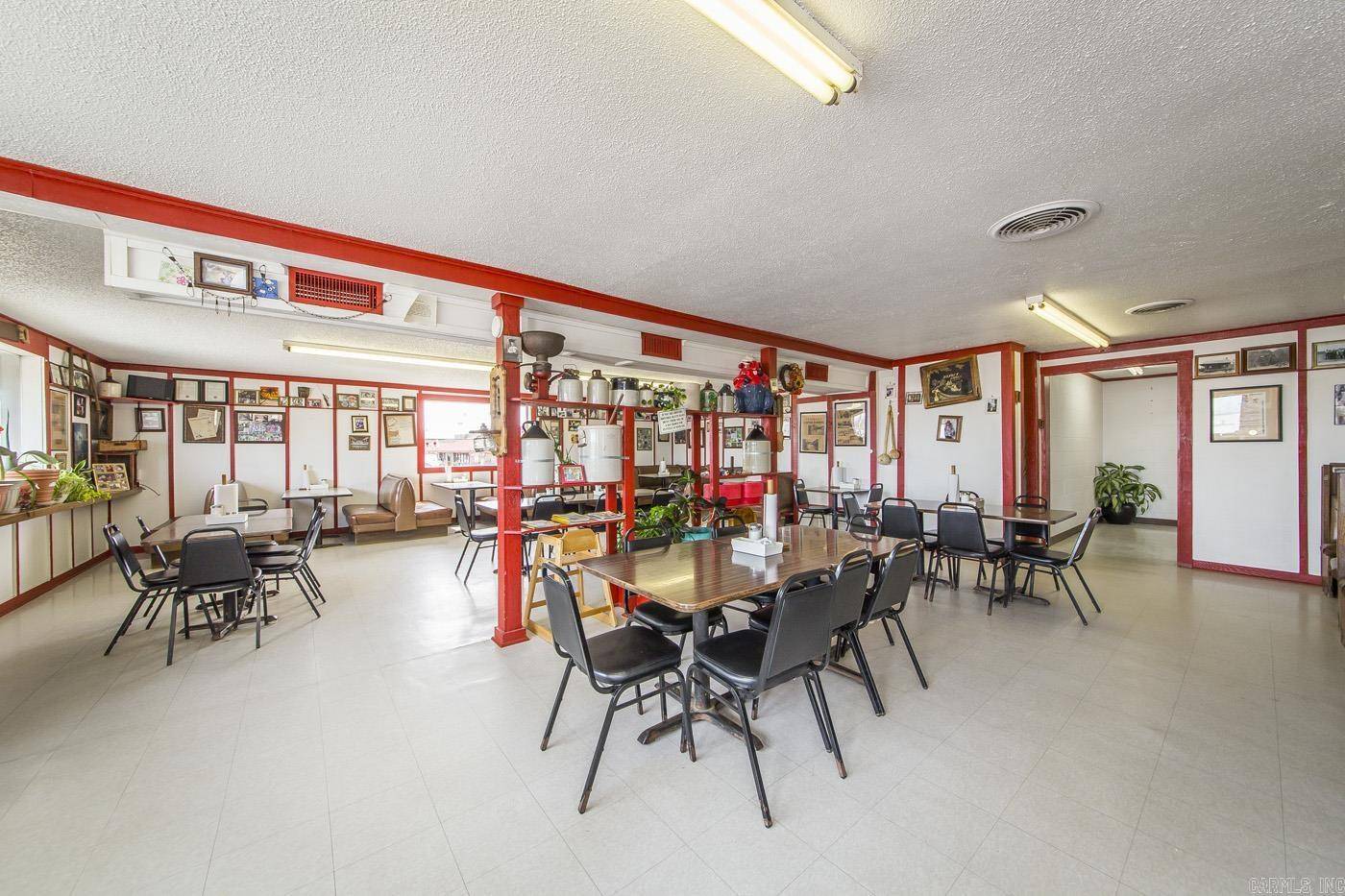 Clinton, AR 72031,4736 Hwy 65 S