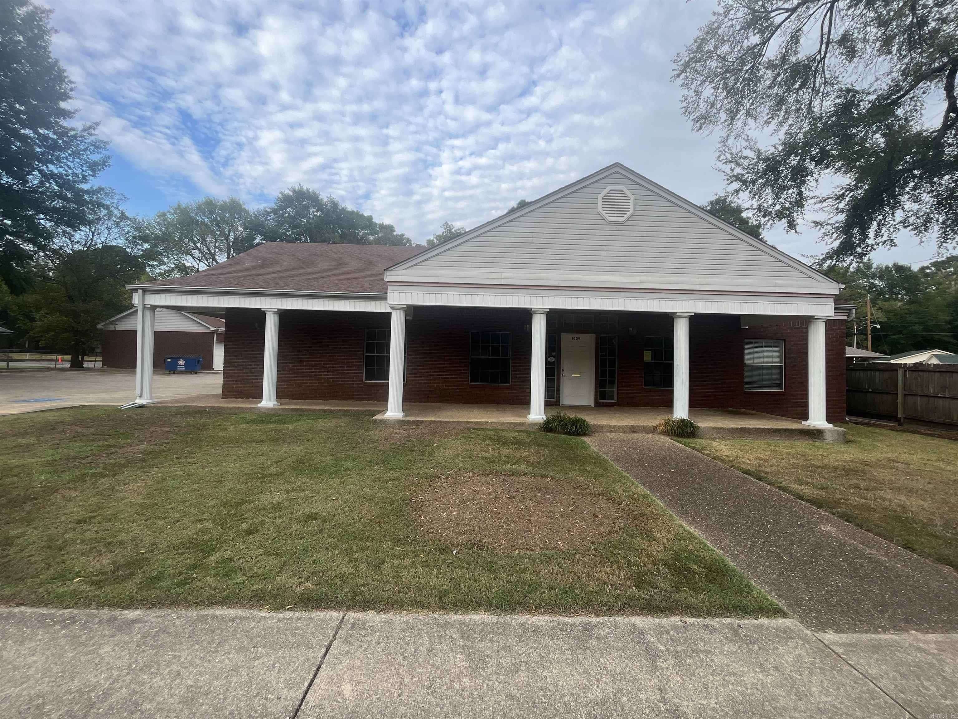 Malvern, AR 72104,1007 S Main Street