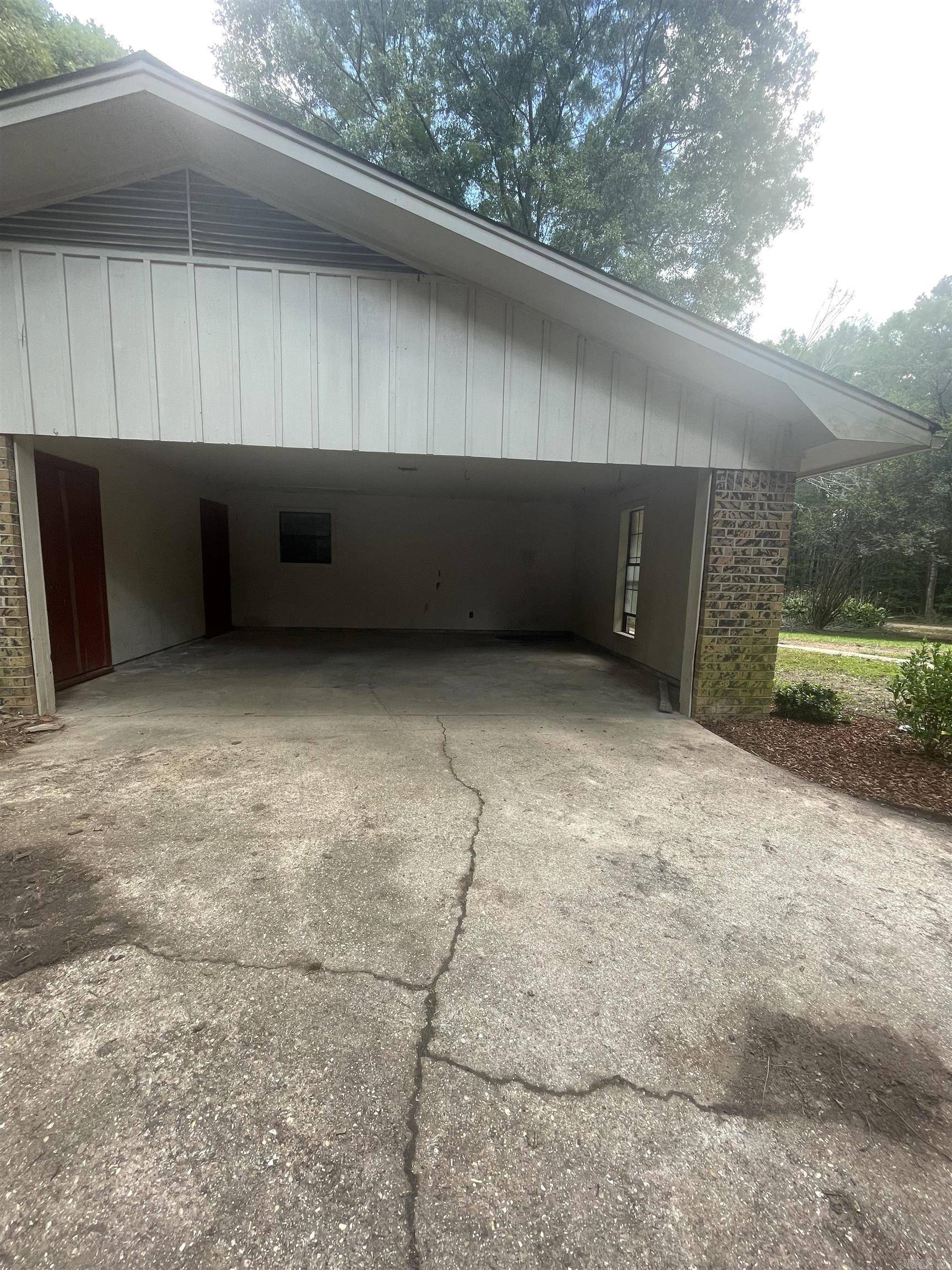 El Dorado, AR 71730,126 Michael Lane