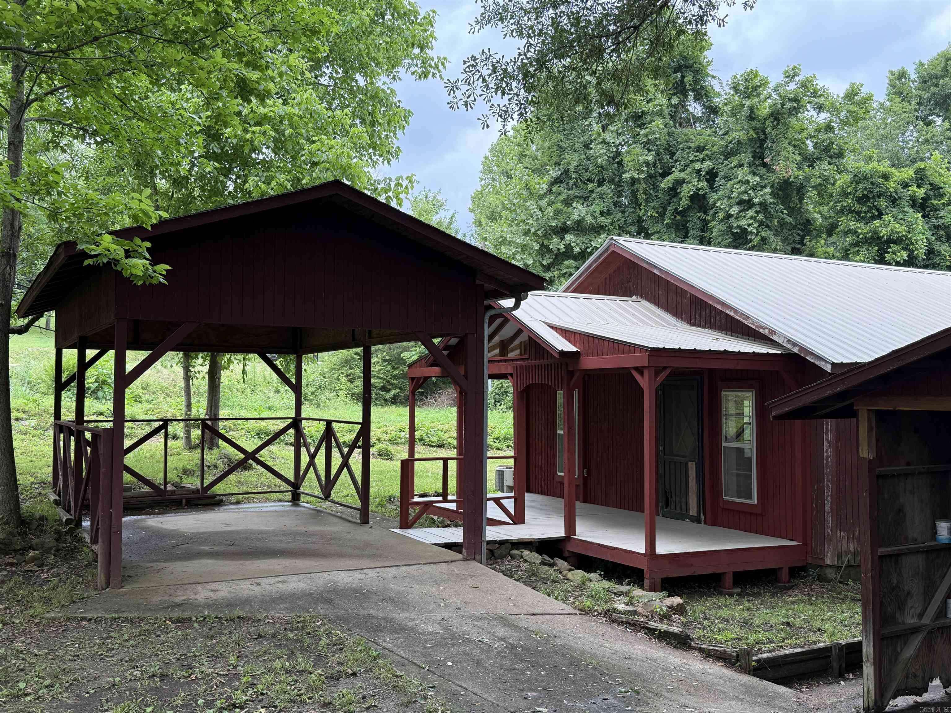 Shirley, AR 72153,9757 Hwy 16 E