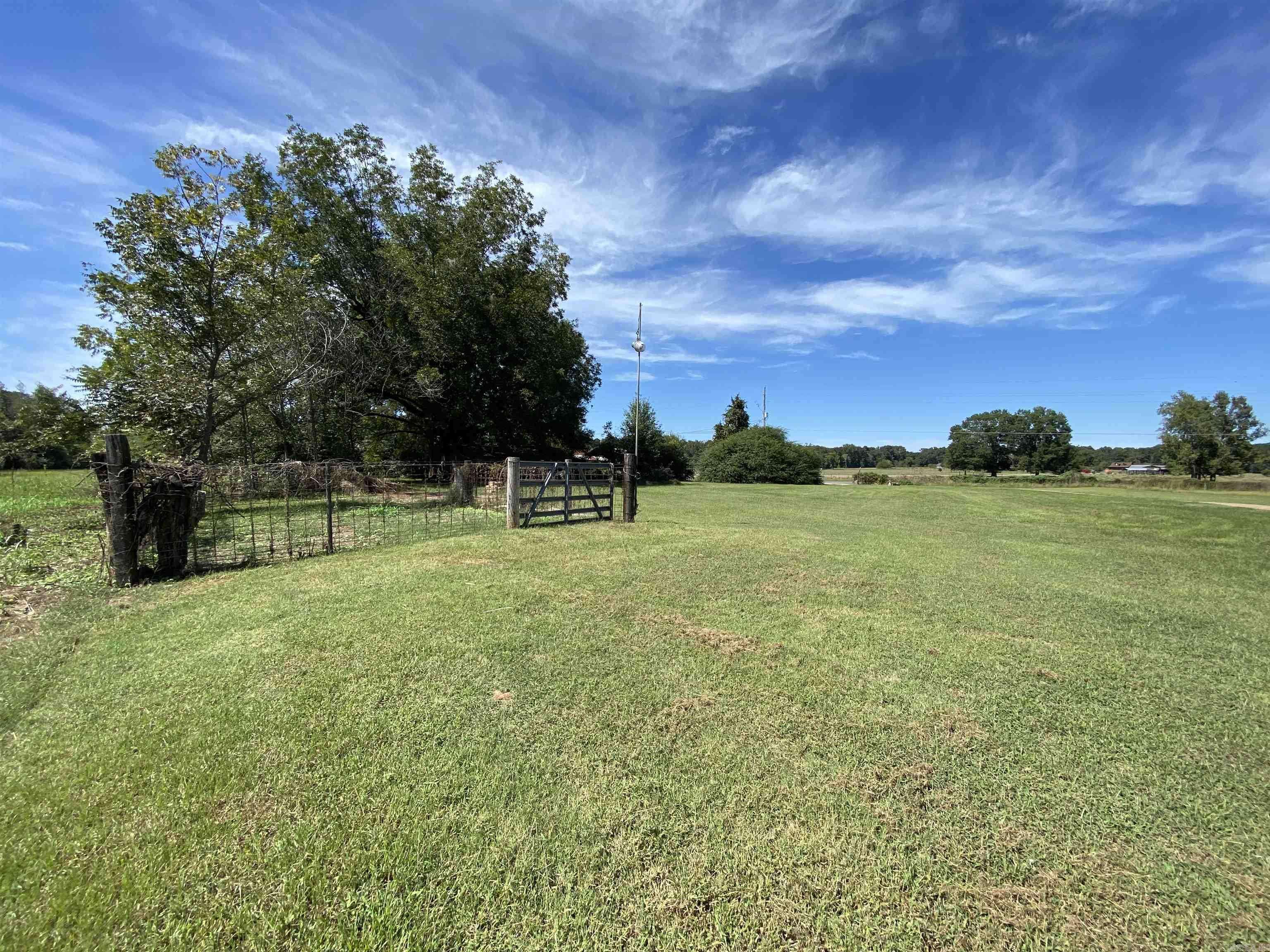 Nashville, AR 71852,1805 Hwy 27 N