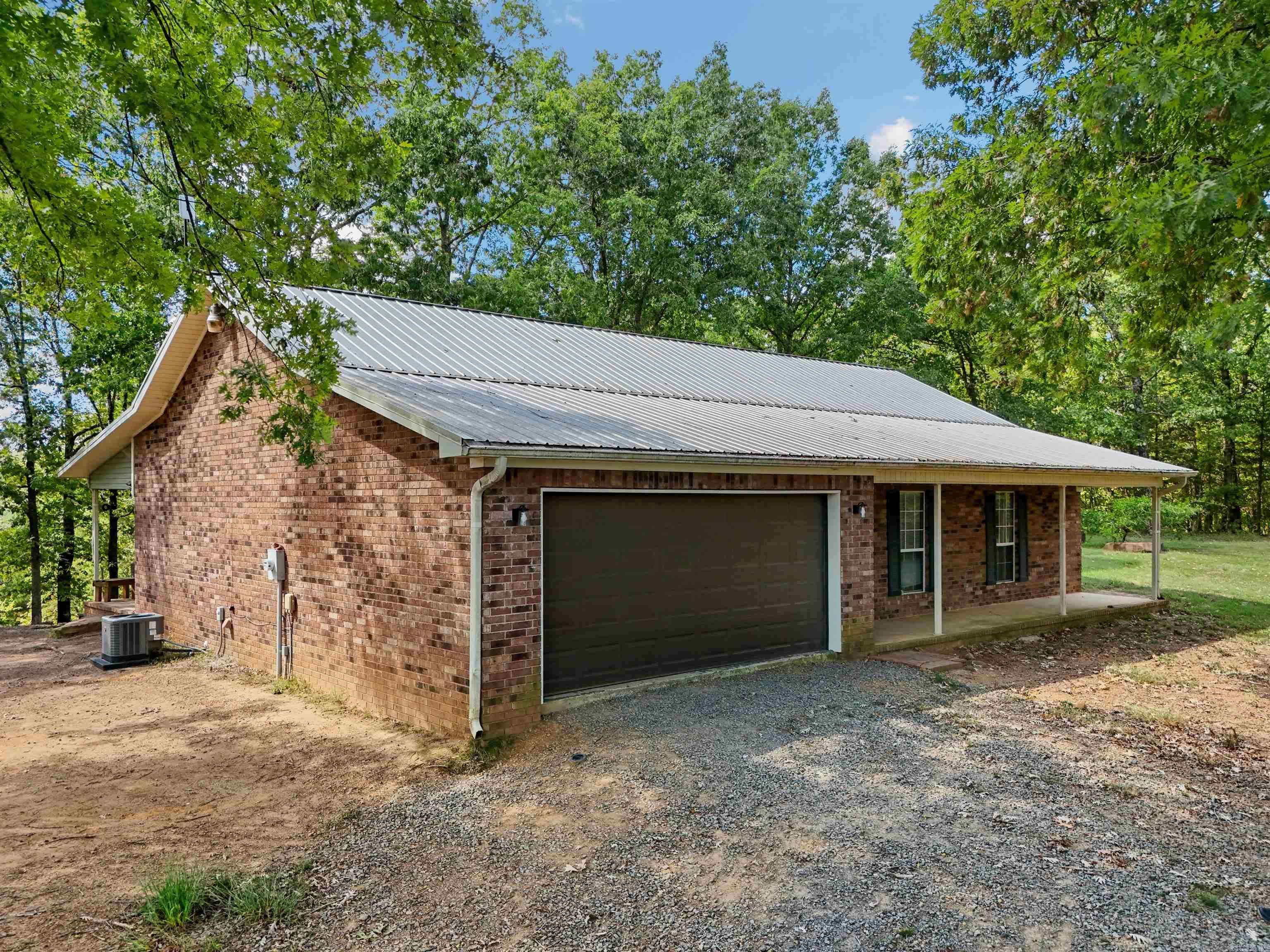 Greenbrier, AR 72058,596 W Republican Road