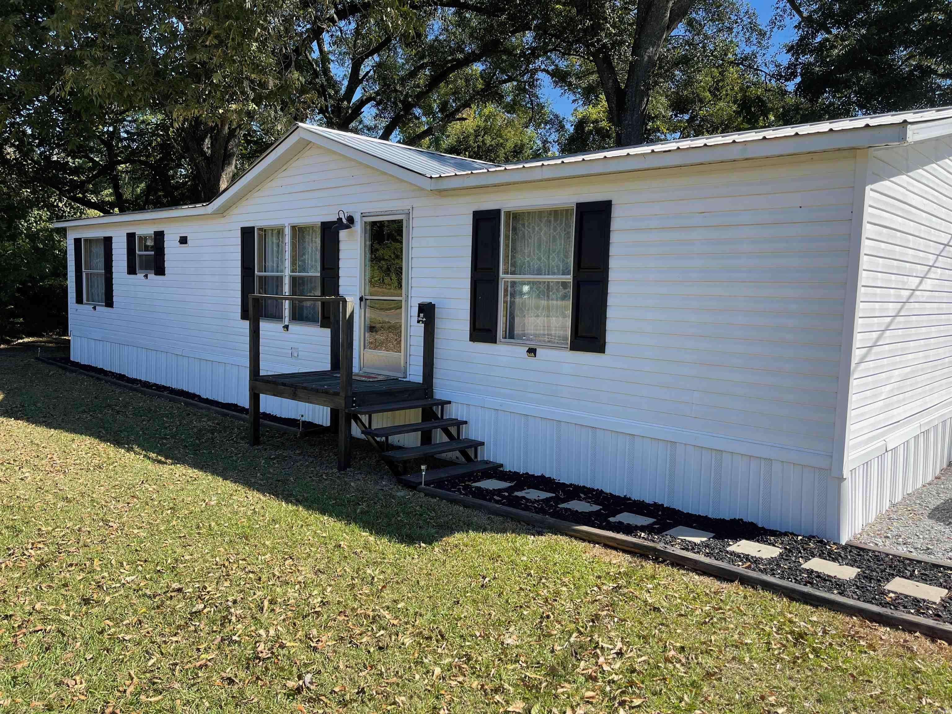 Monticello, AR 71655,301 E Shelton Street