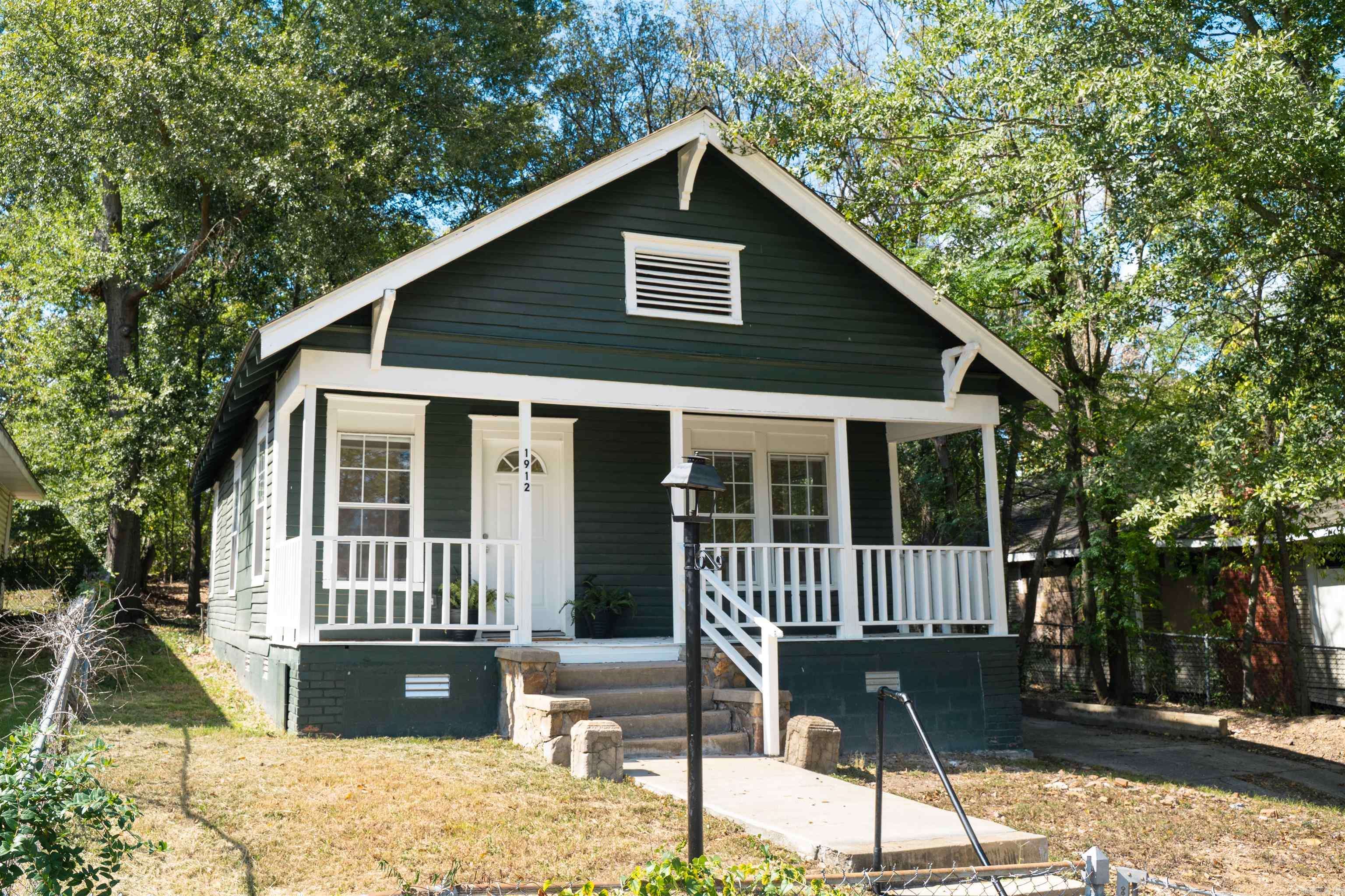 Little Rock, AR 72204,1912 Booker Street
